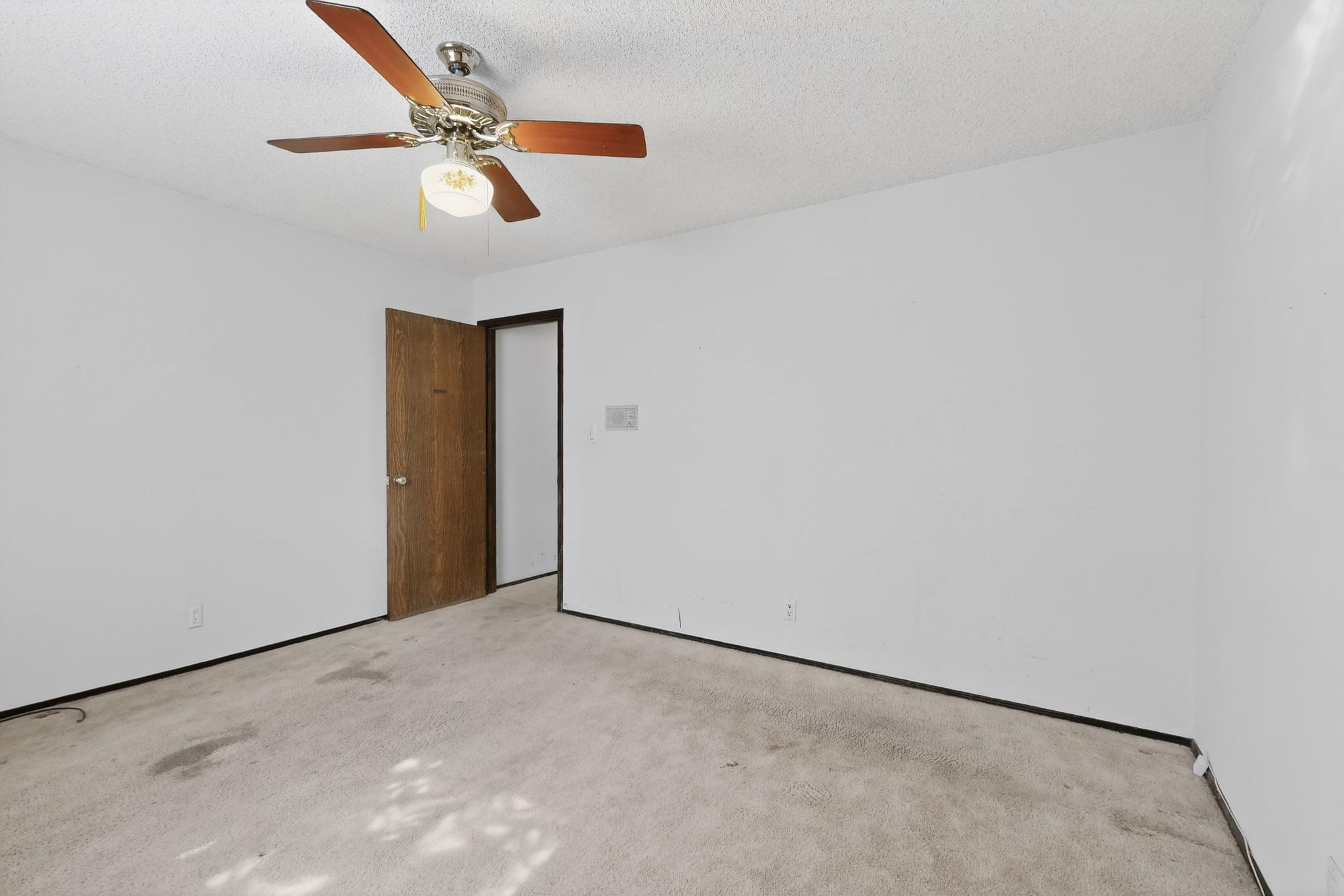 1037 Santa Ana Avenue SE