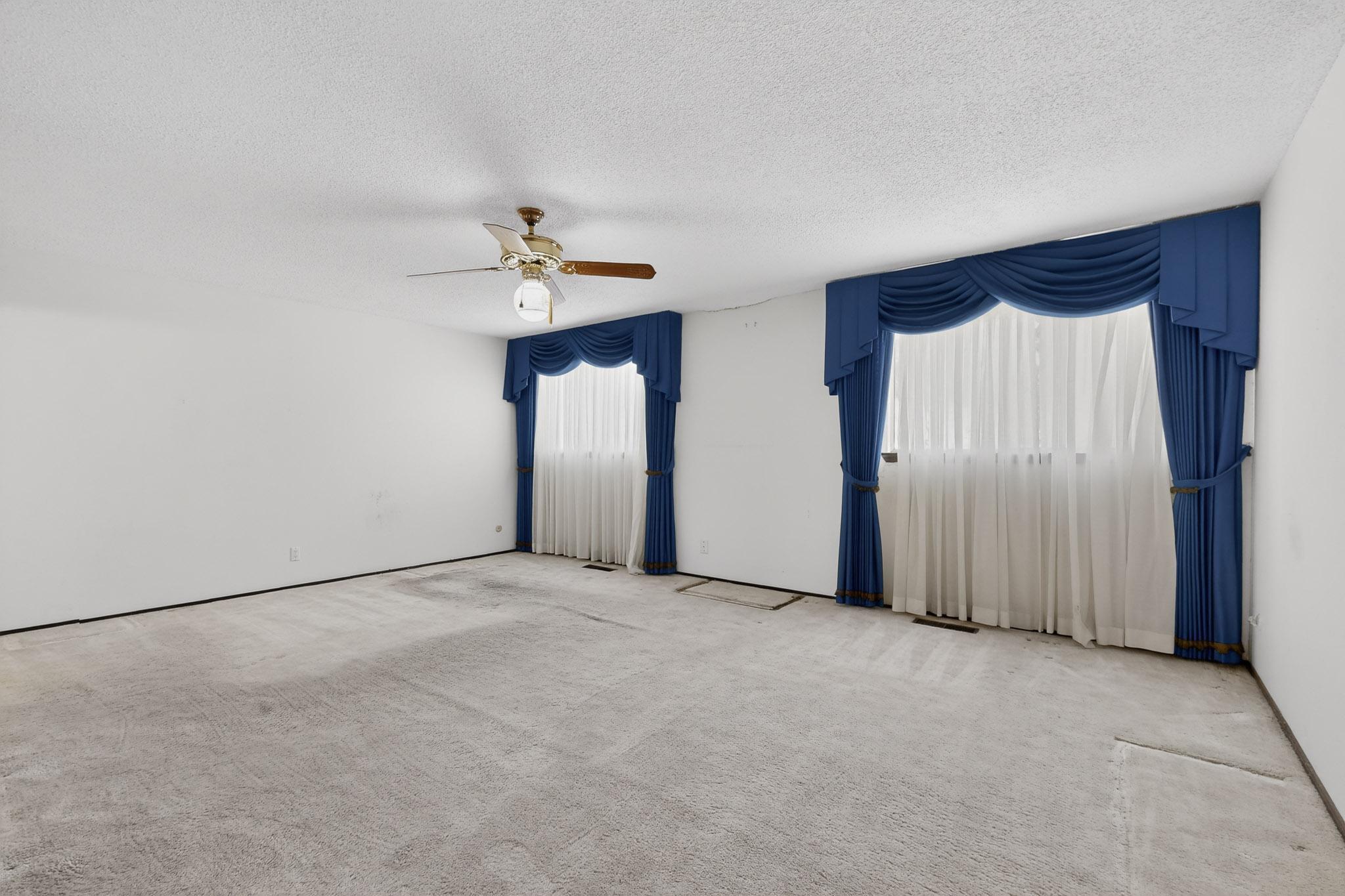 1037 Santa Ana Avenue SE