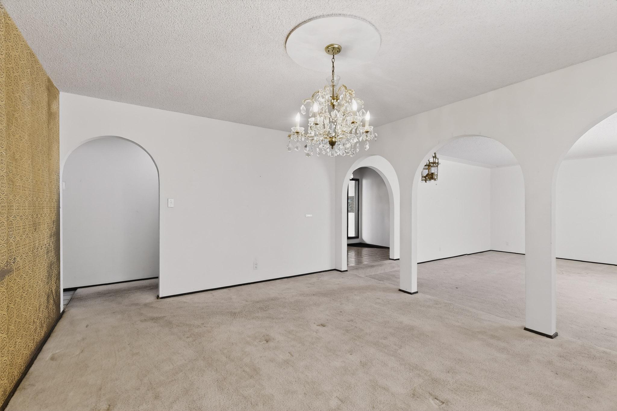 1037 Santa Ana Avenue SE