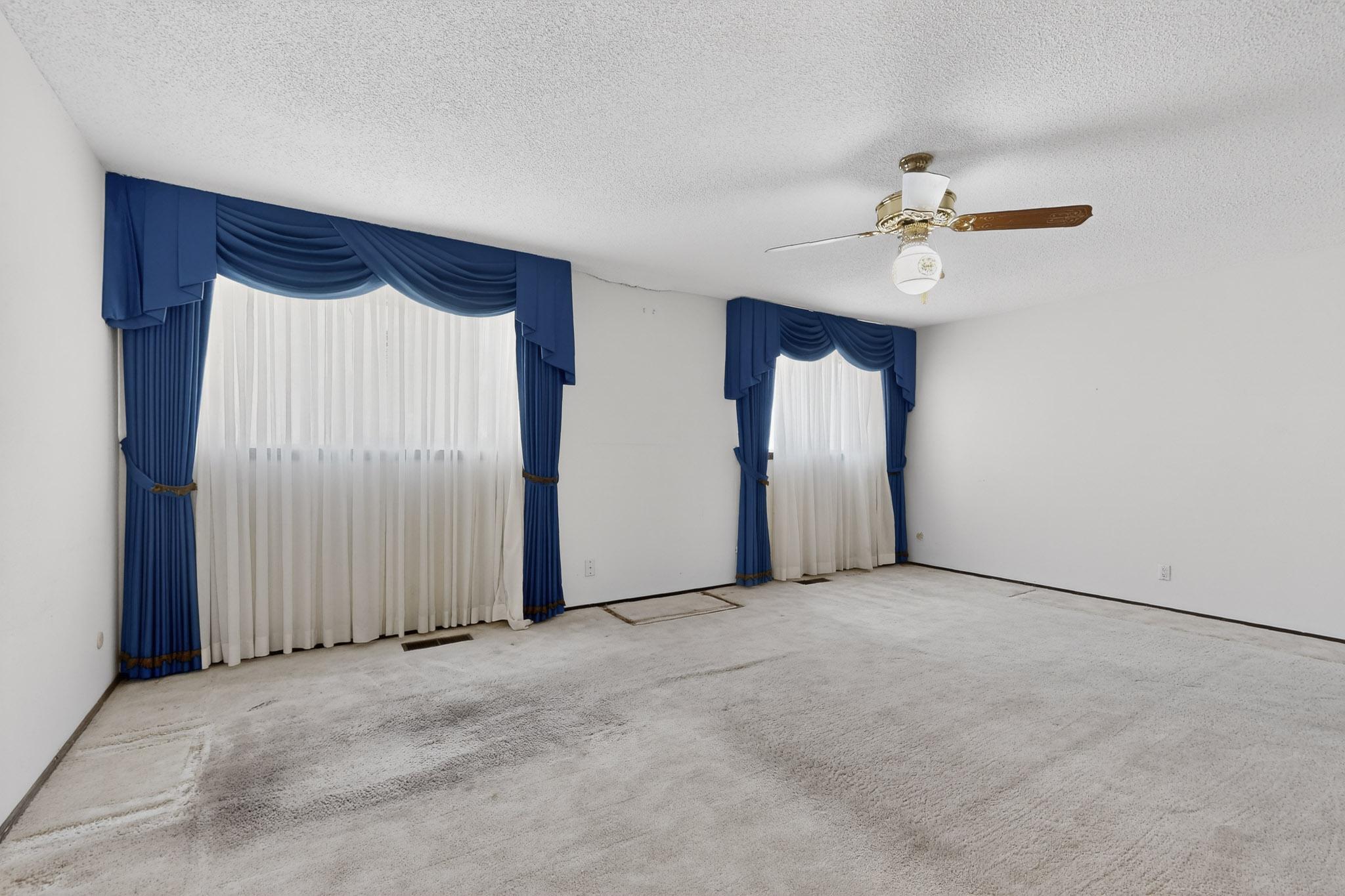 1037 Santa Ana Avenue SE