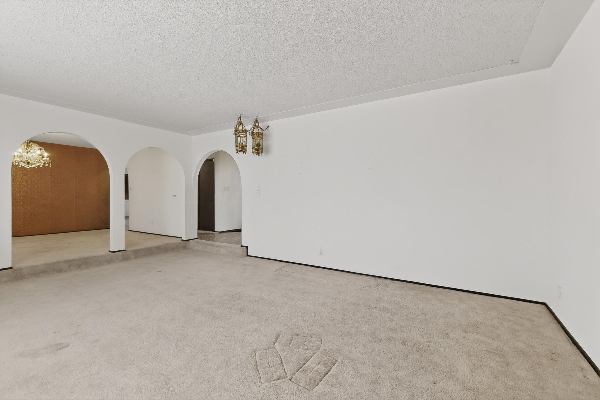 1037 Santa Ana Avenue SE