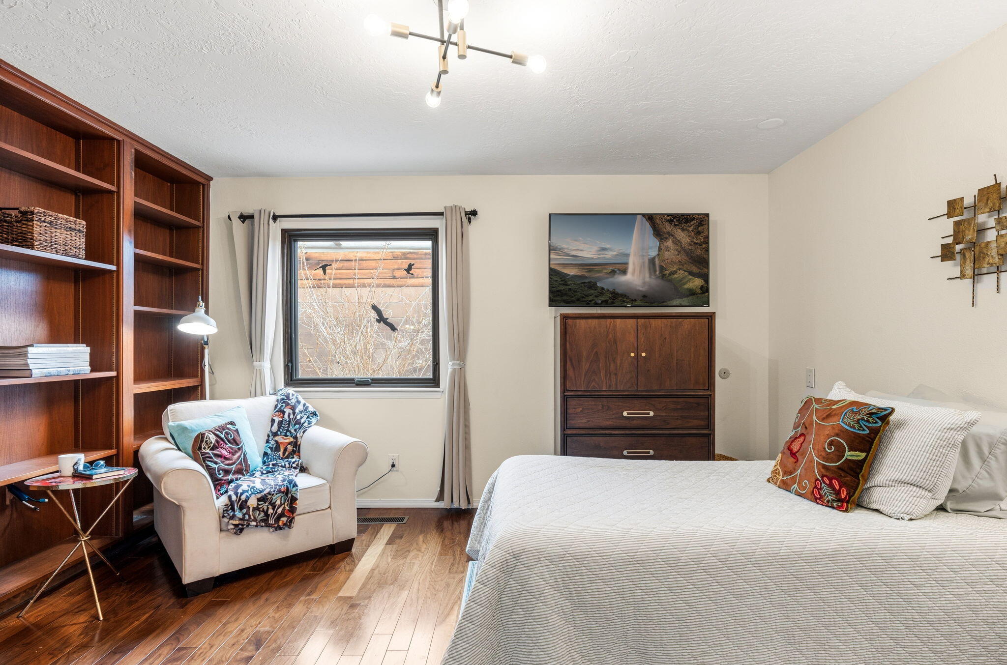 9700 Admiral Nimitz Avenue NE