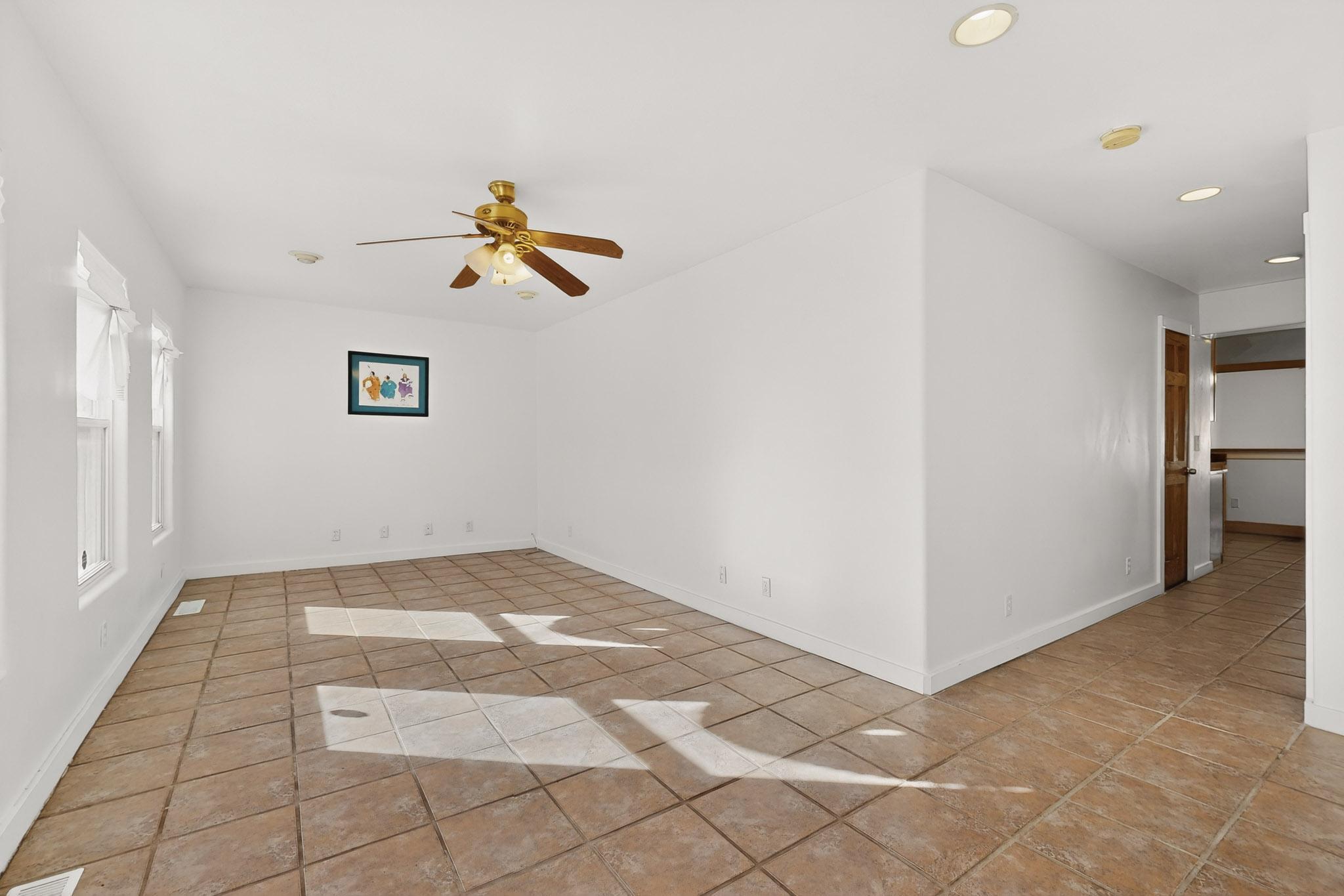 1124 La Poblana Road NW
