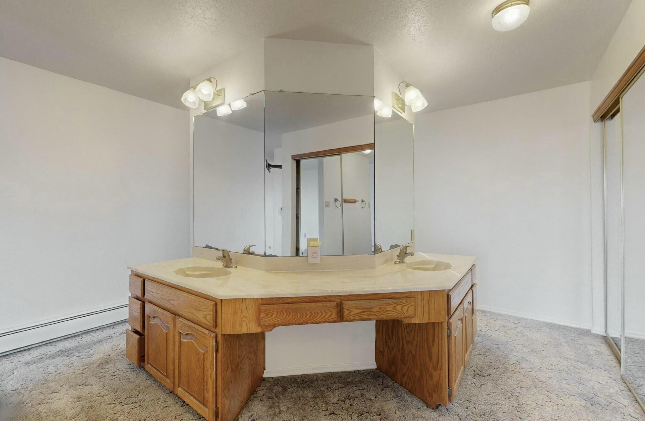 921 Romadora Lane SW