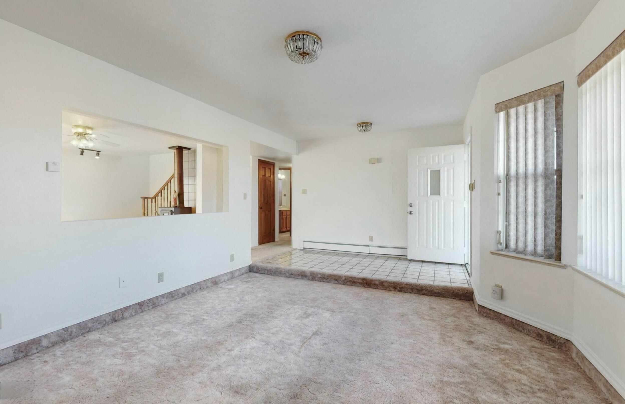 921 Romadora Lane SW