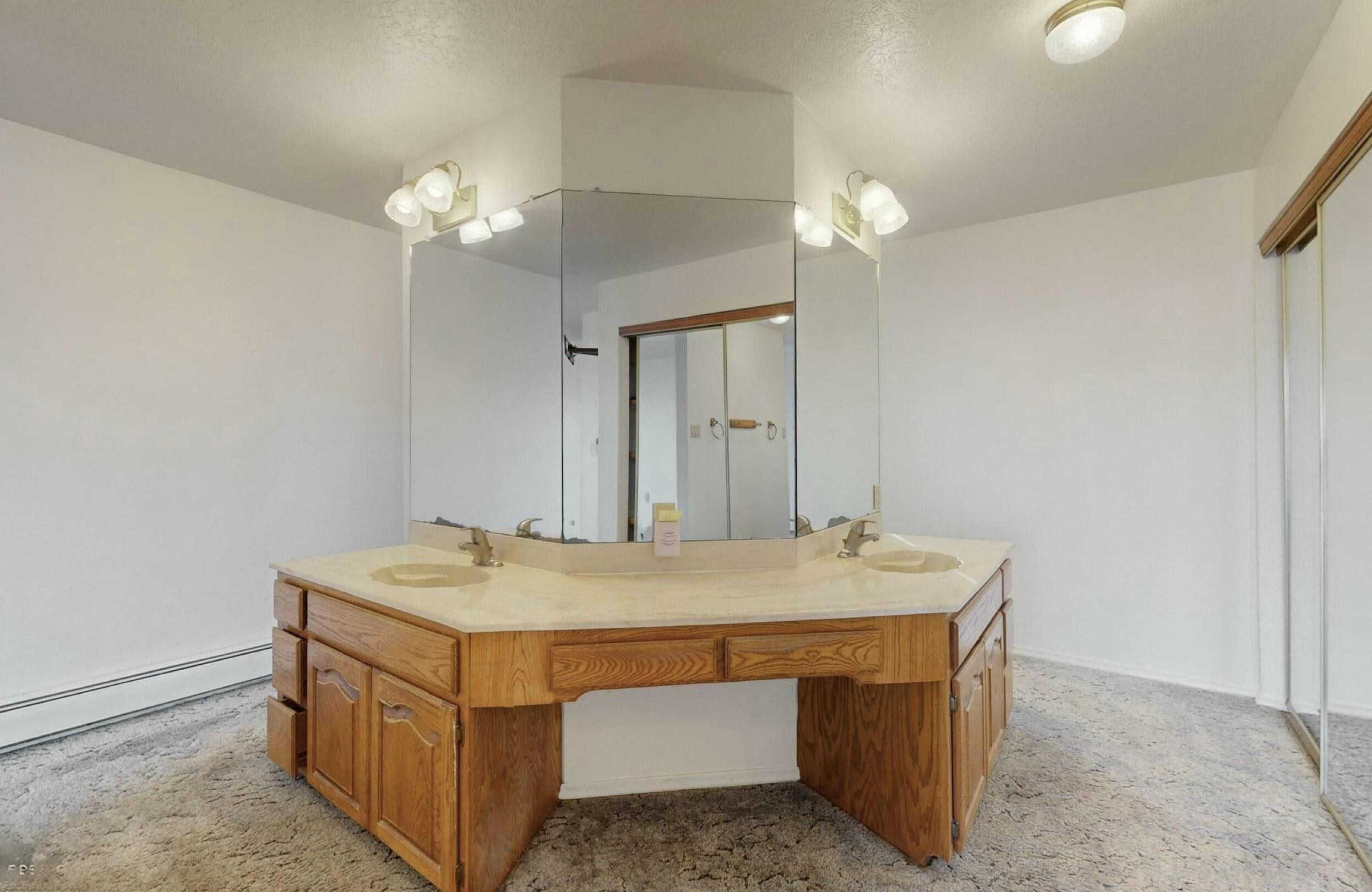 921 Romadora Lane SW