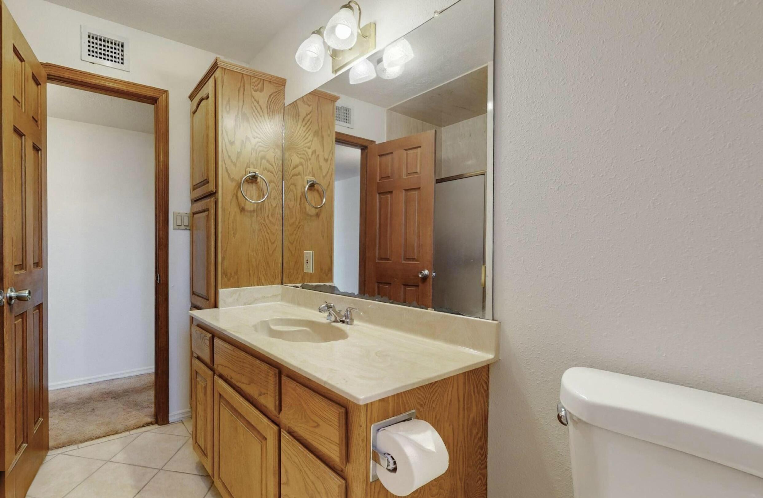 921 Romadora Lane SW