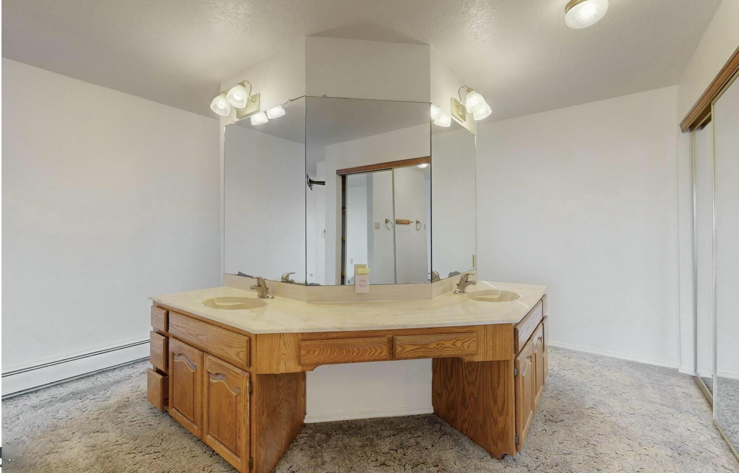 921 Romadora Lane SW