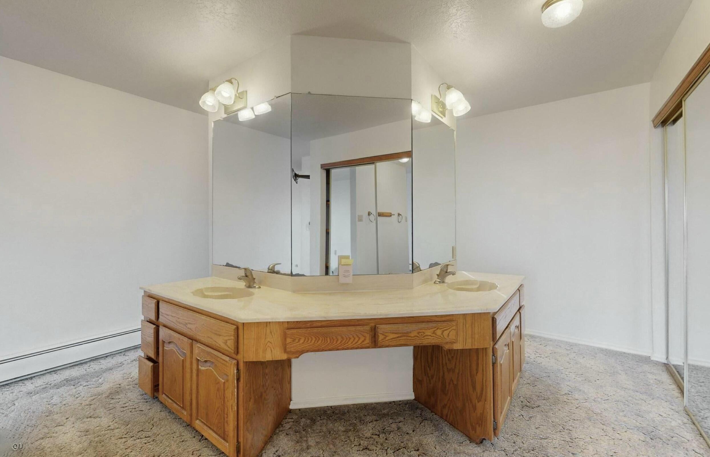 921 Romadora Lane SW