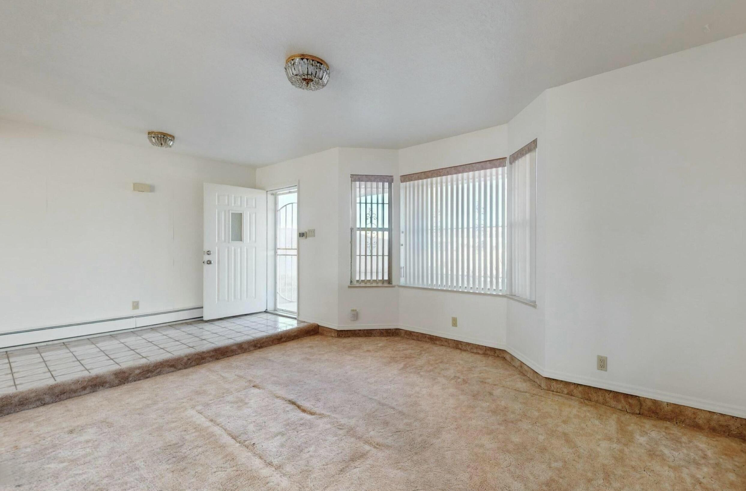 921 Romadora Lane SW