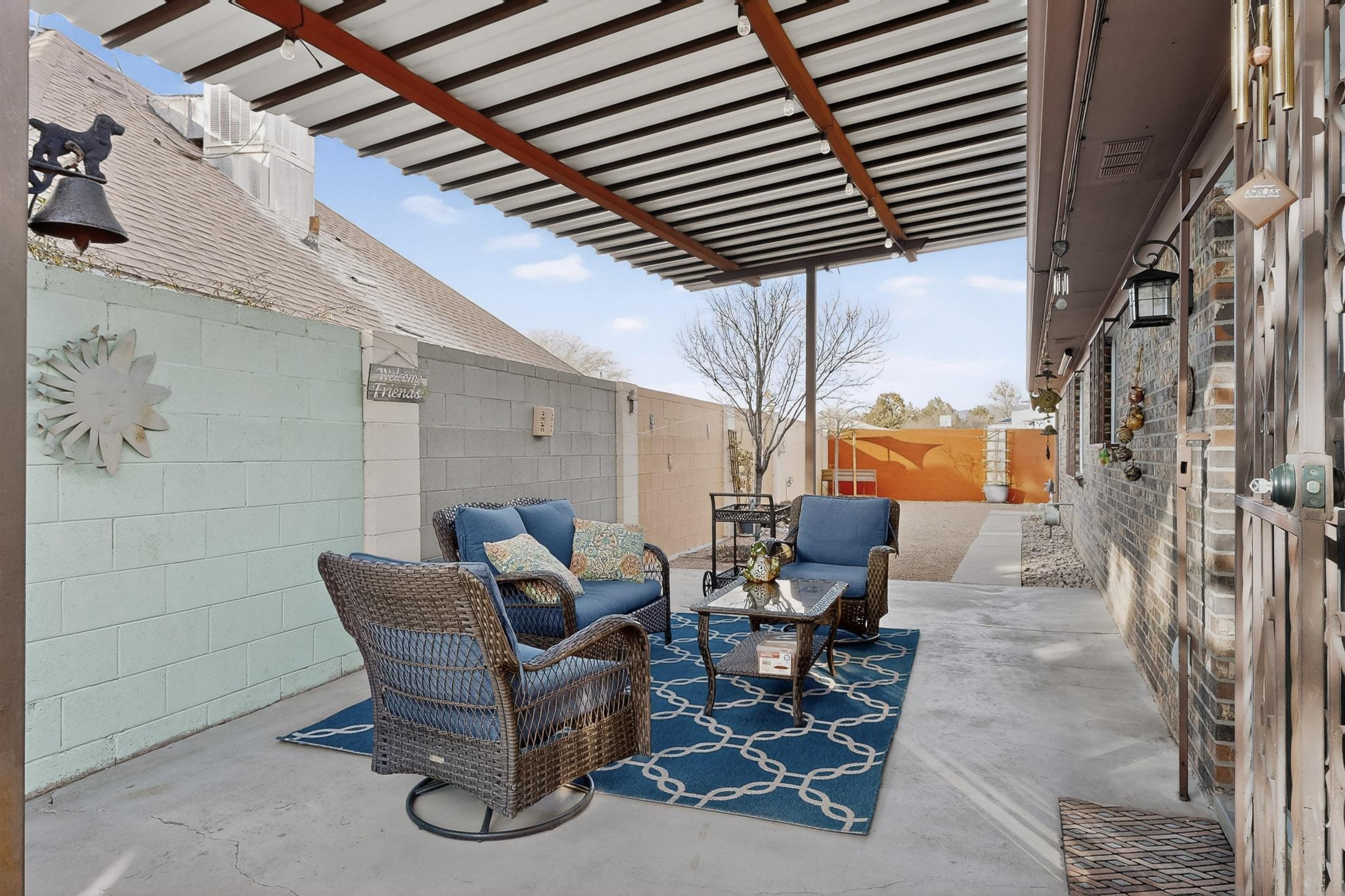 1525 Marron Circle NE