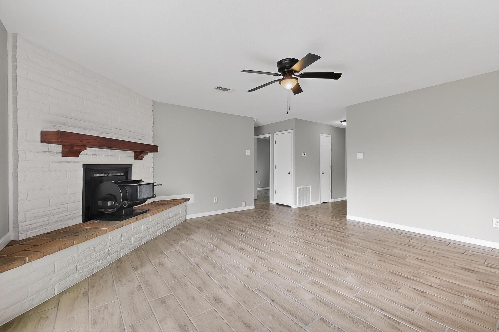 6300 Barnhart Court NE