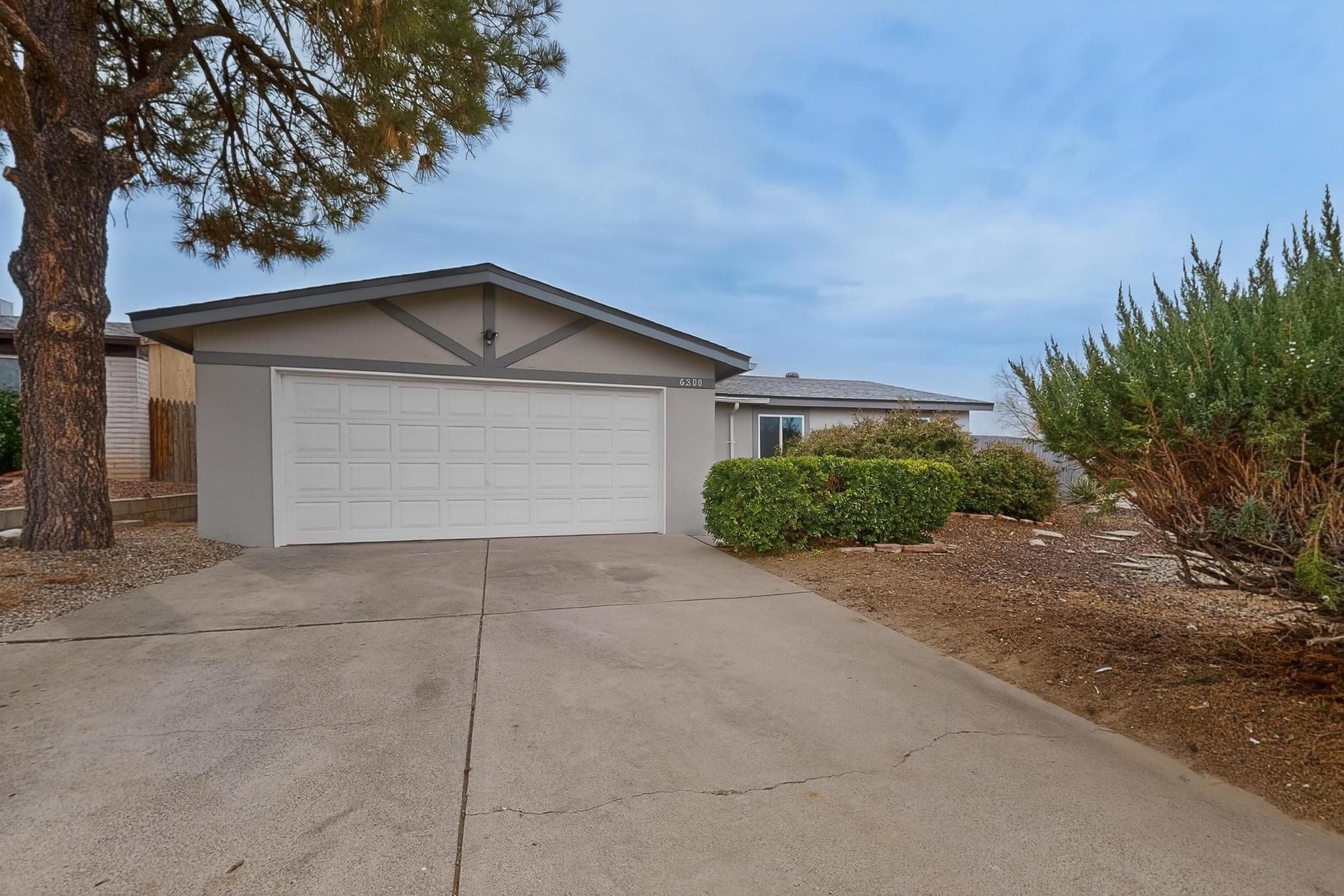 6300 Barnhart Court NE