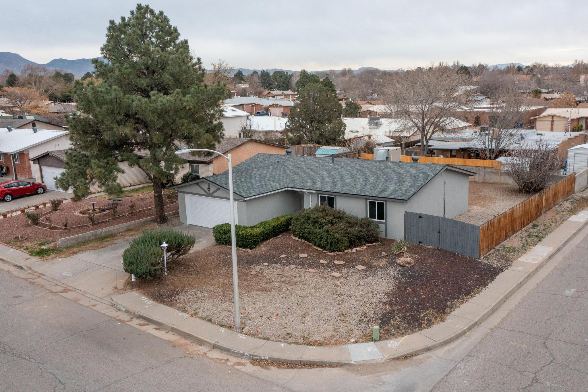 6300 Barnhart Court NE