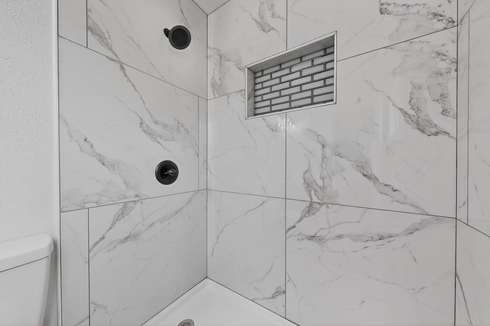 6300 Barnhart Court NE