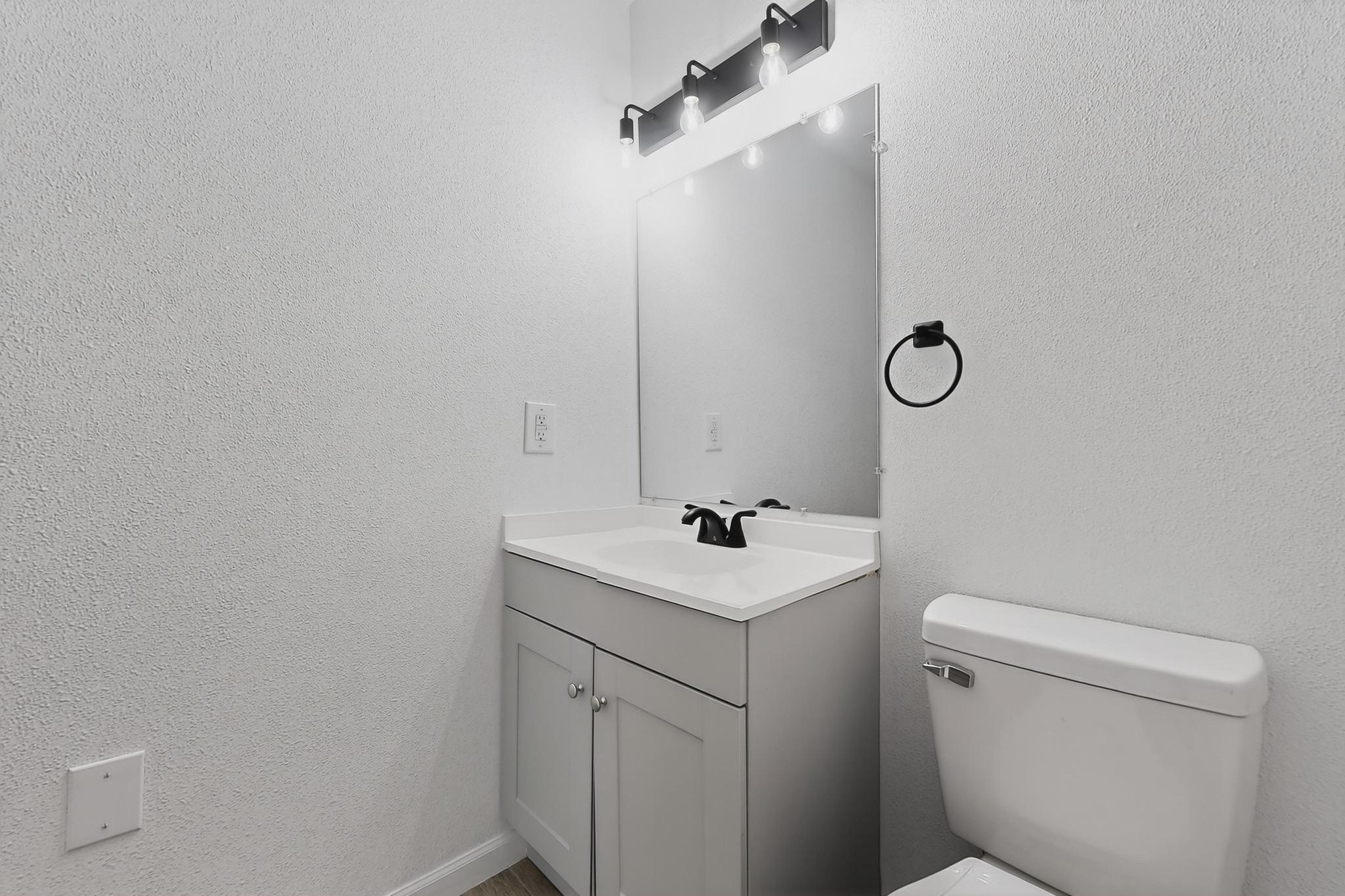 6300 Barnhart Court NE