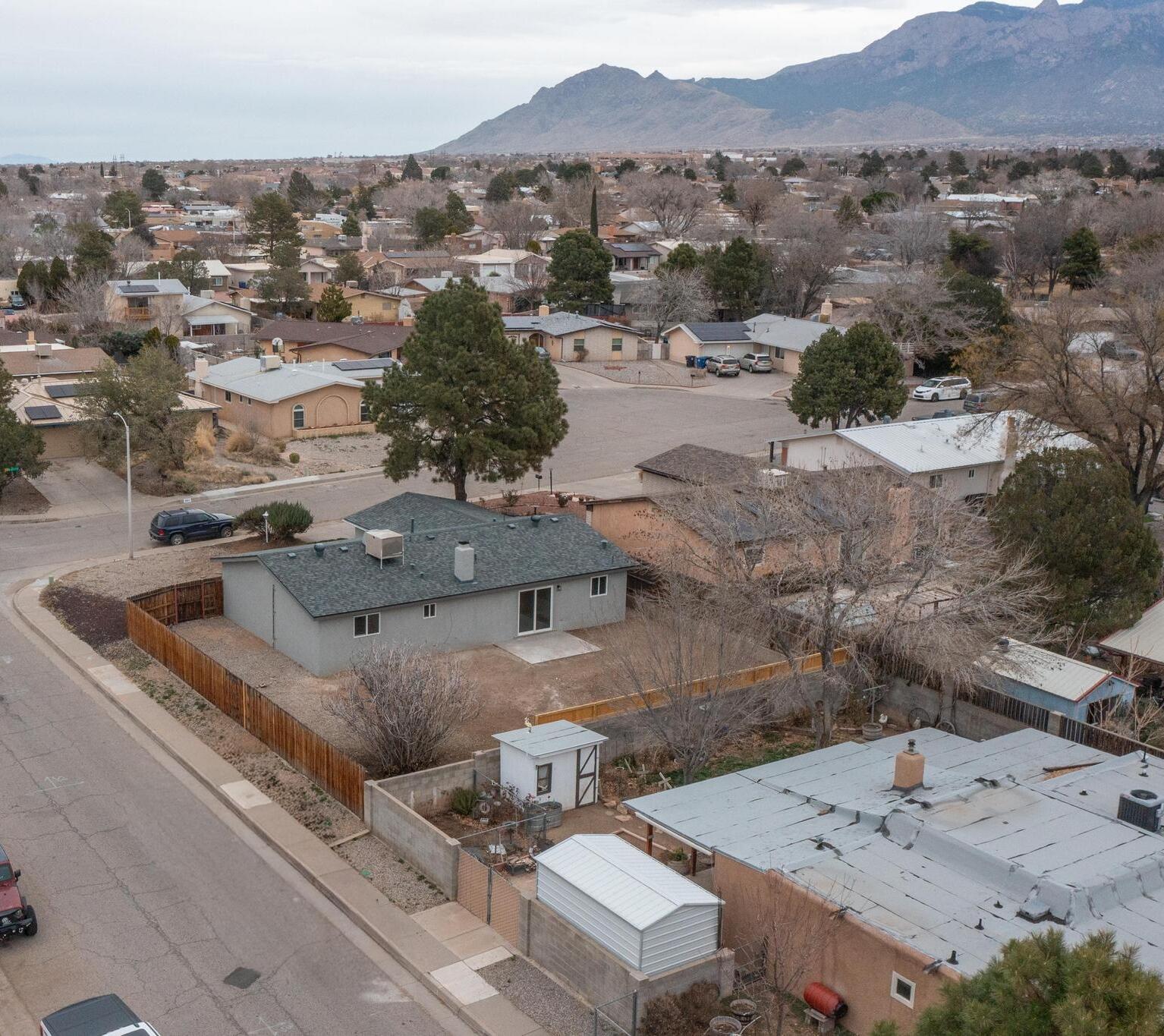 6300 Barnhart Court NE