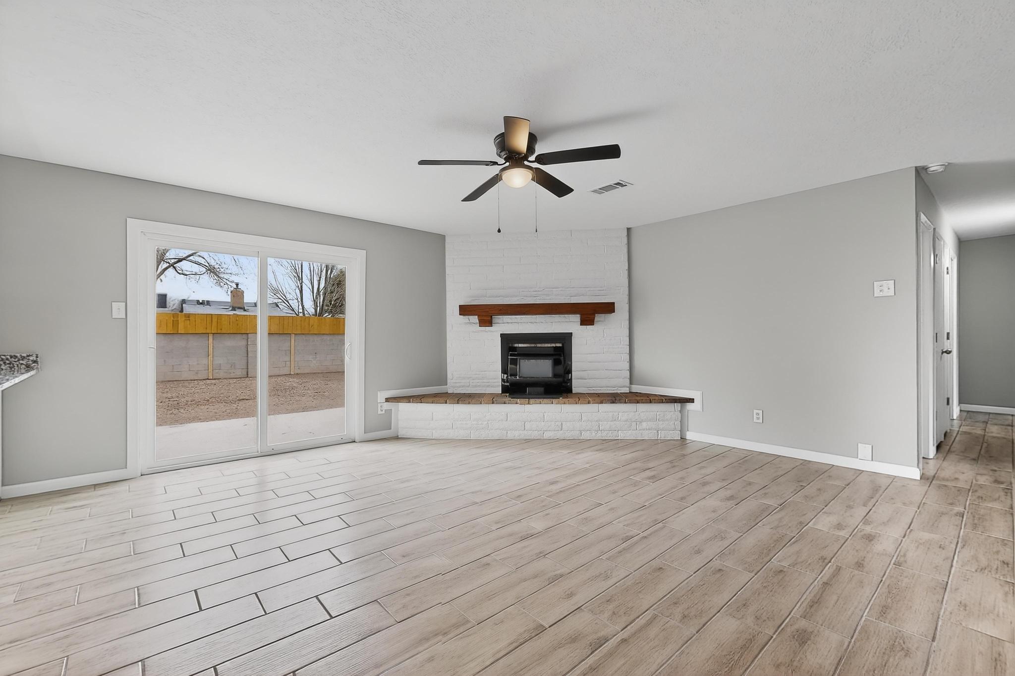 6300 Barnhart Court NE