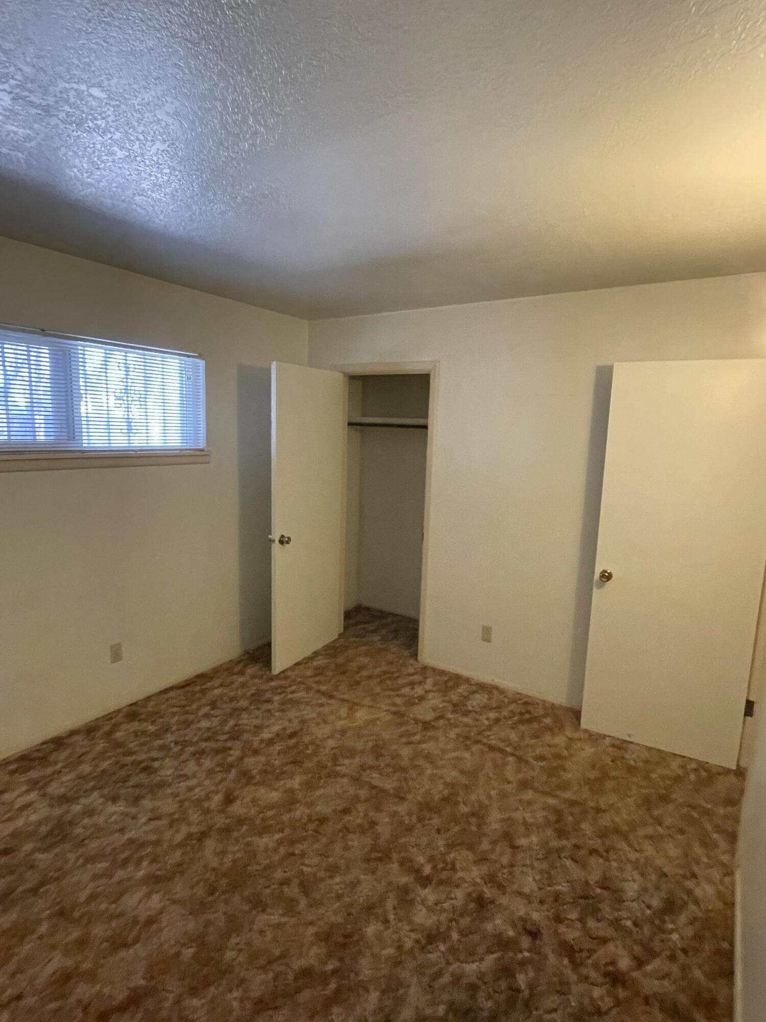 1900 Shari Vista Road SW