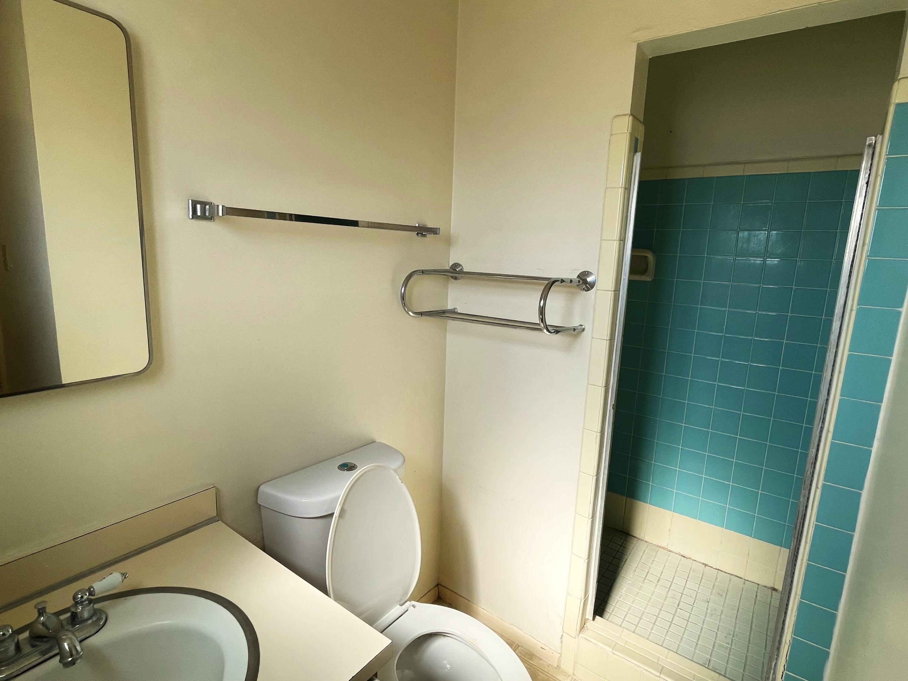 1900 Shari Vista Road SW