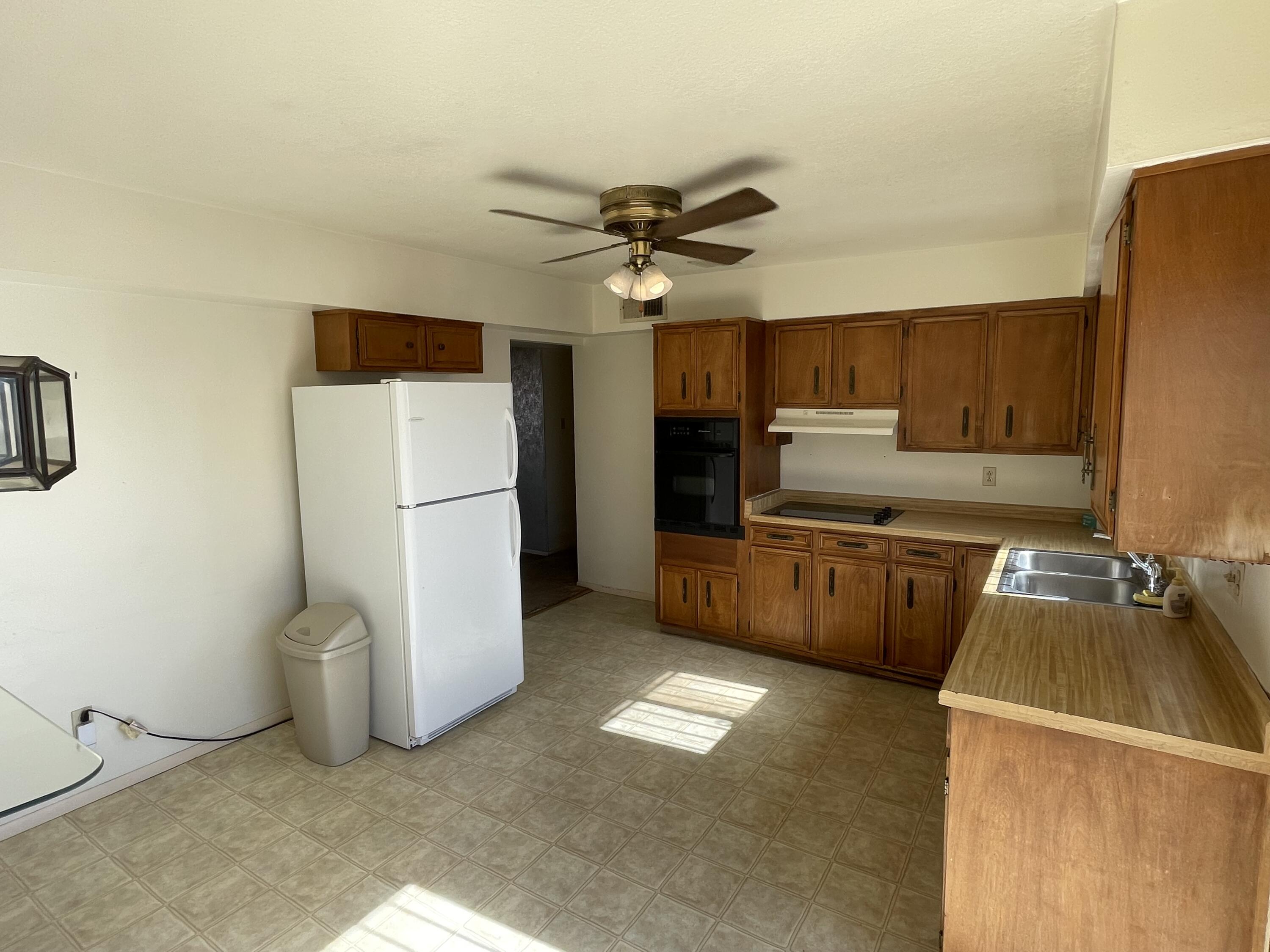 1900 Shari Vista Road SW
