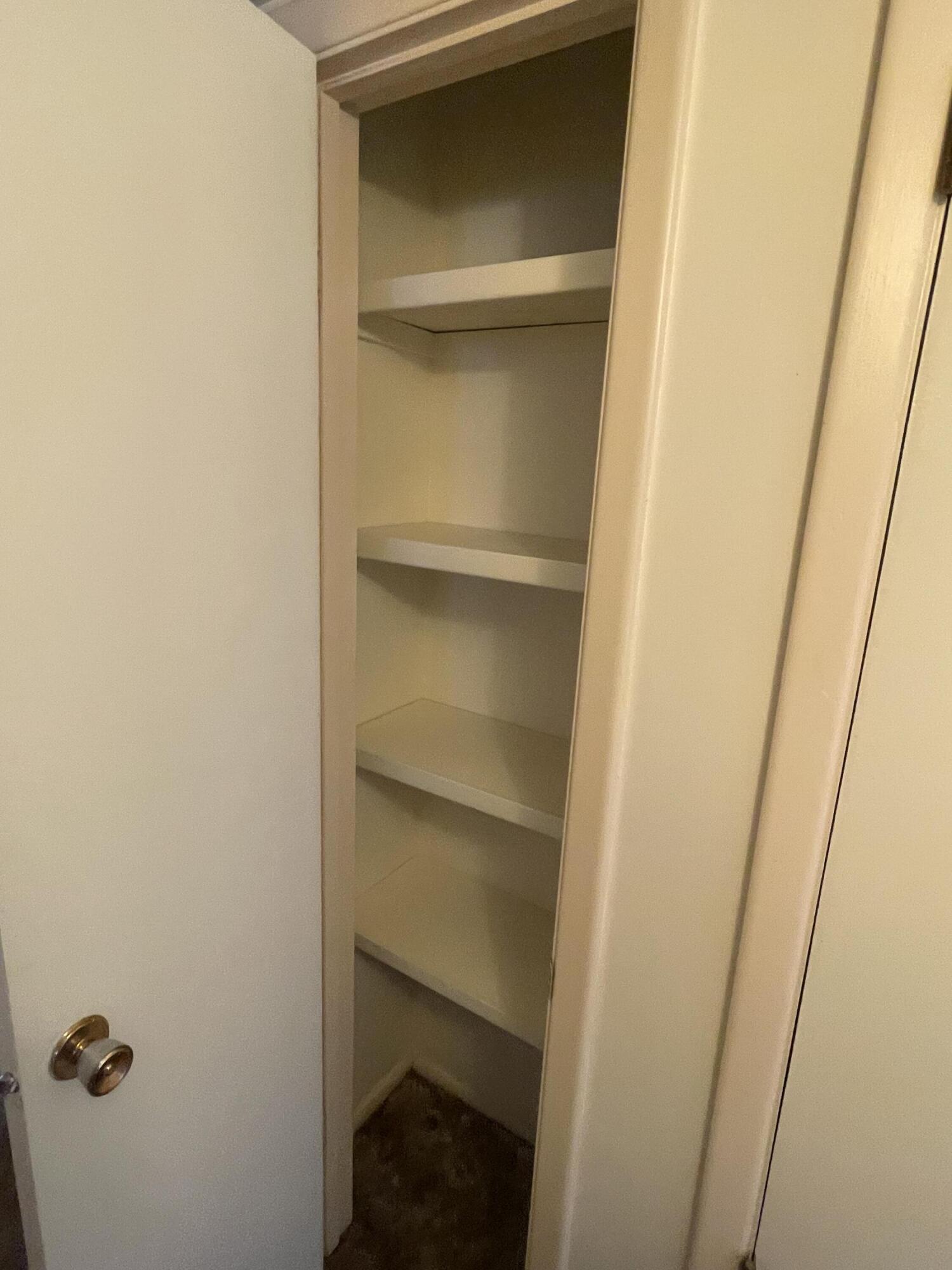 1900 Shari Vista Road SW