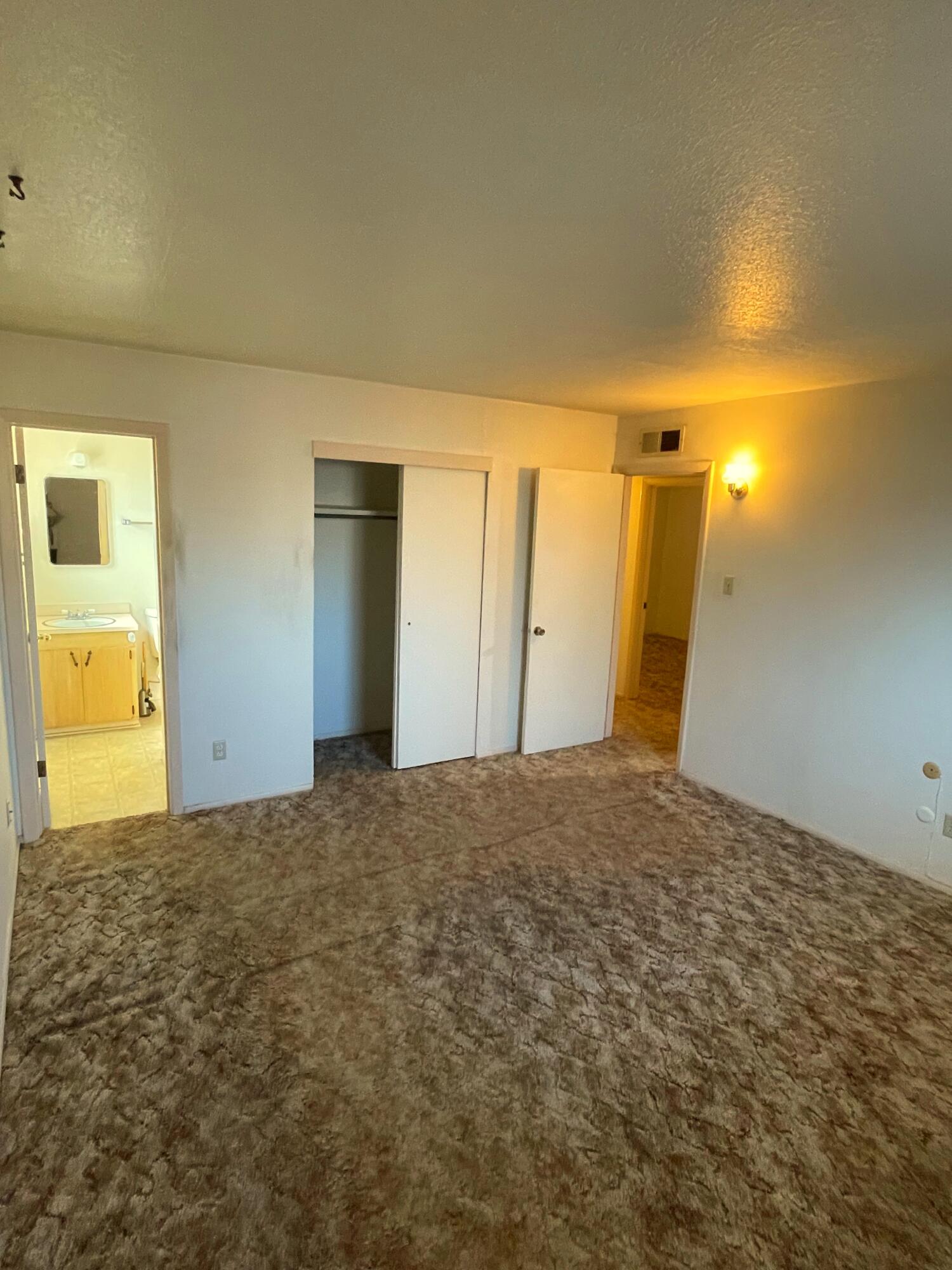 1900 Shari Vista Road SW