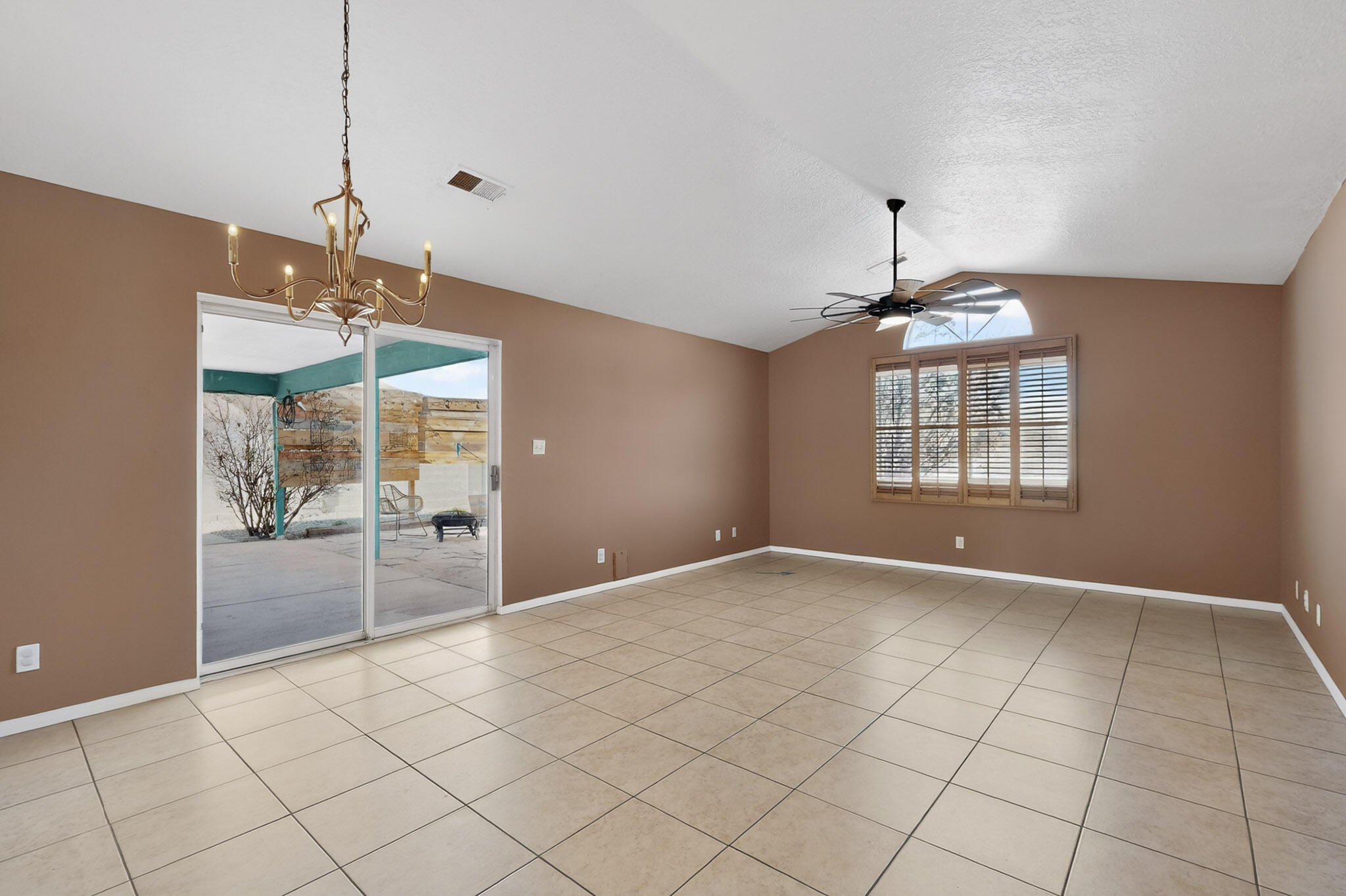 7417 Mackenzie Drive NE