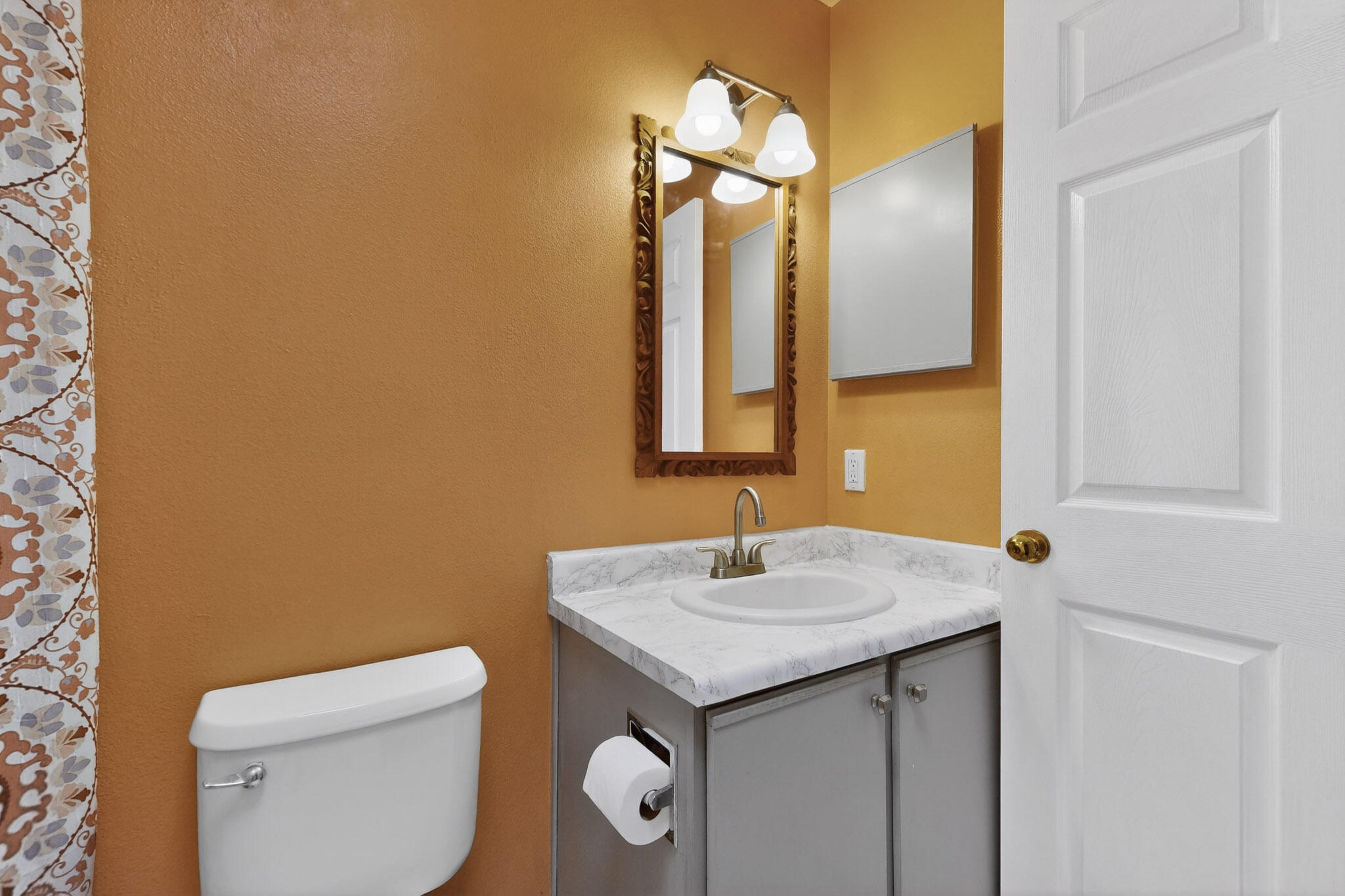 7417 Mackenzie Drive NE