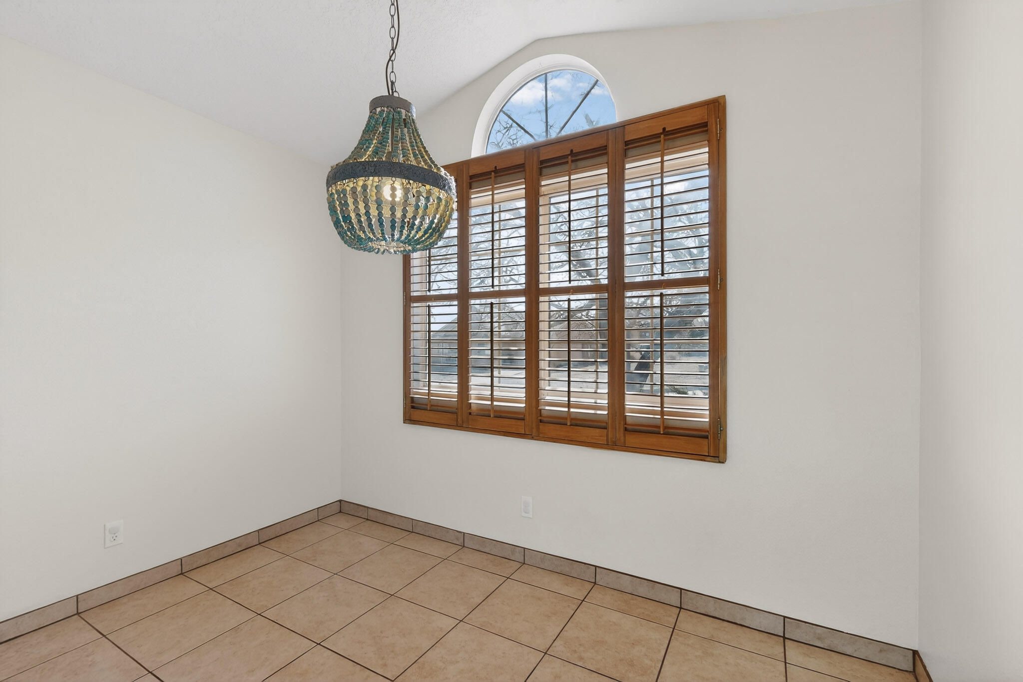 7417 Mackenzie Drive NE