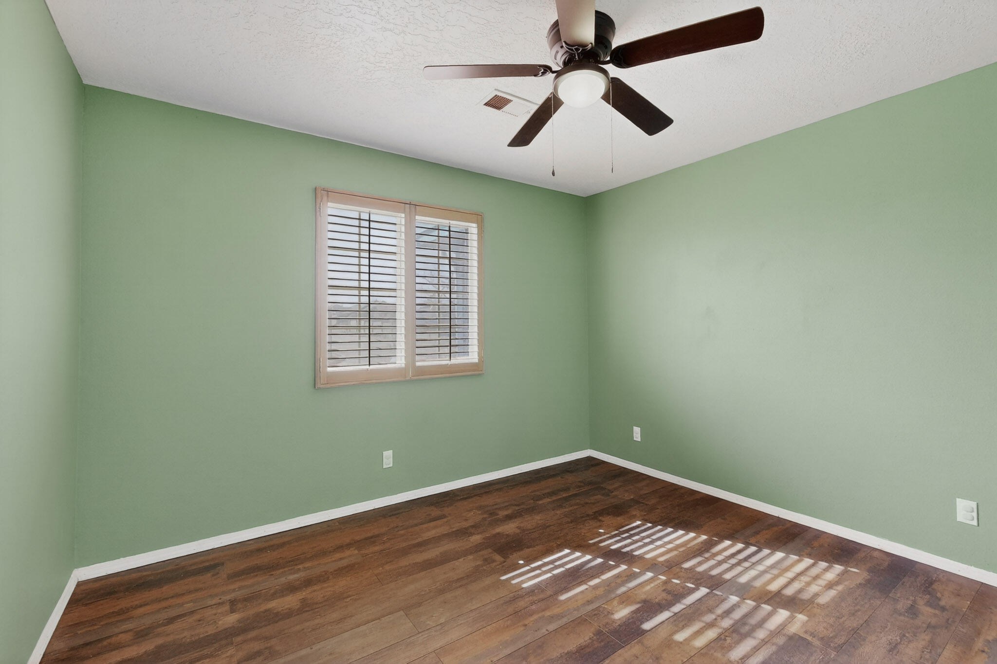 7417 Mackenzie Drive NE