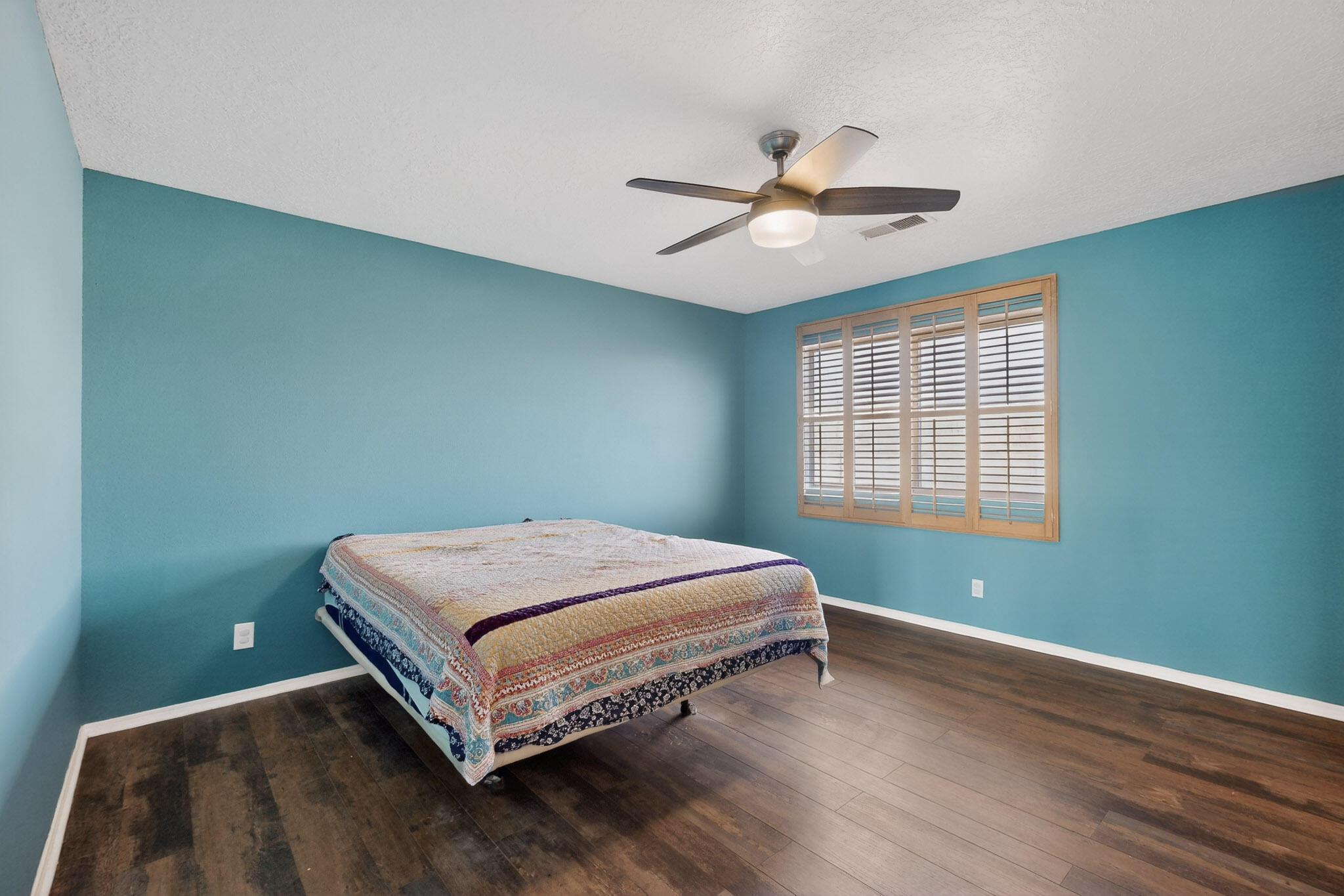 7417 Mackenzie Drive NE