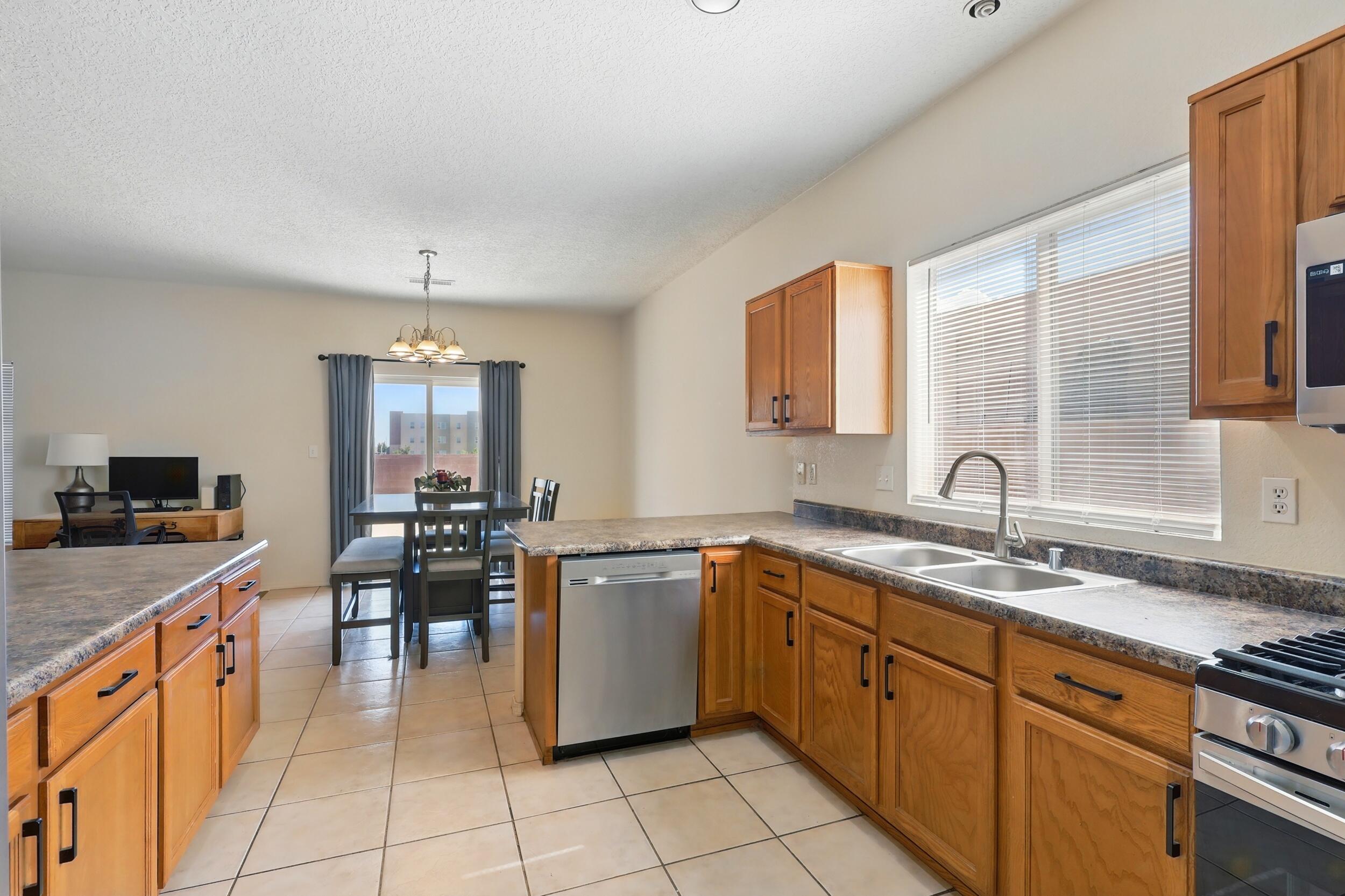 10016 Rio Canon Avenue SW