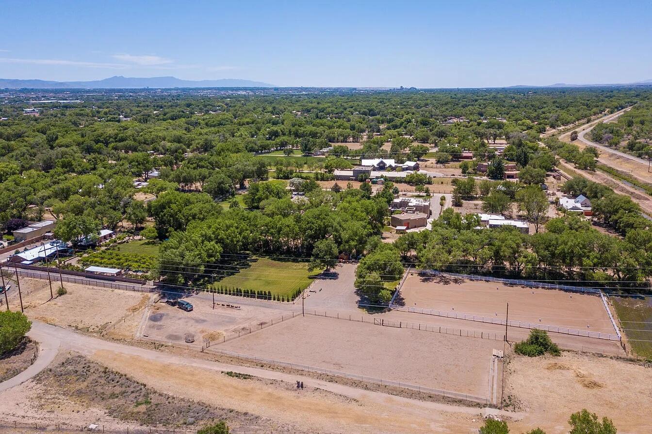 8531 Rio Grande Boulevard NW