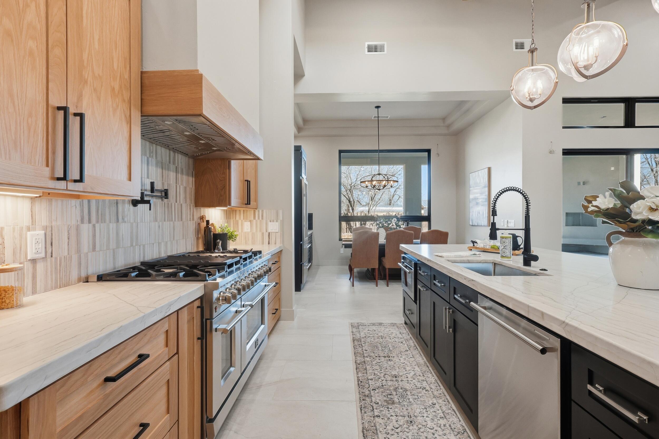 613 Valle Querido Court NW