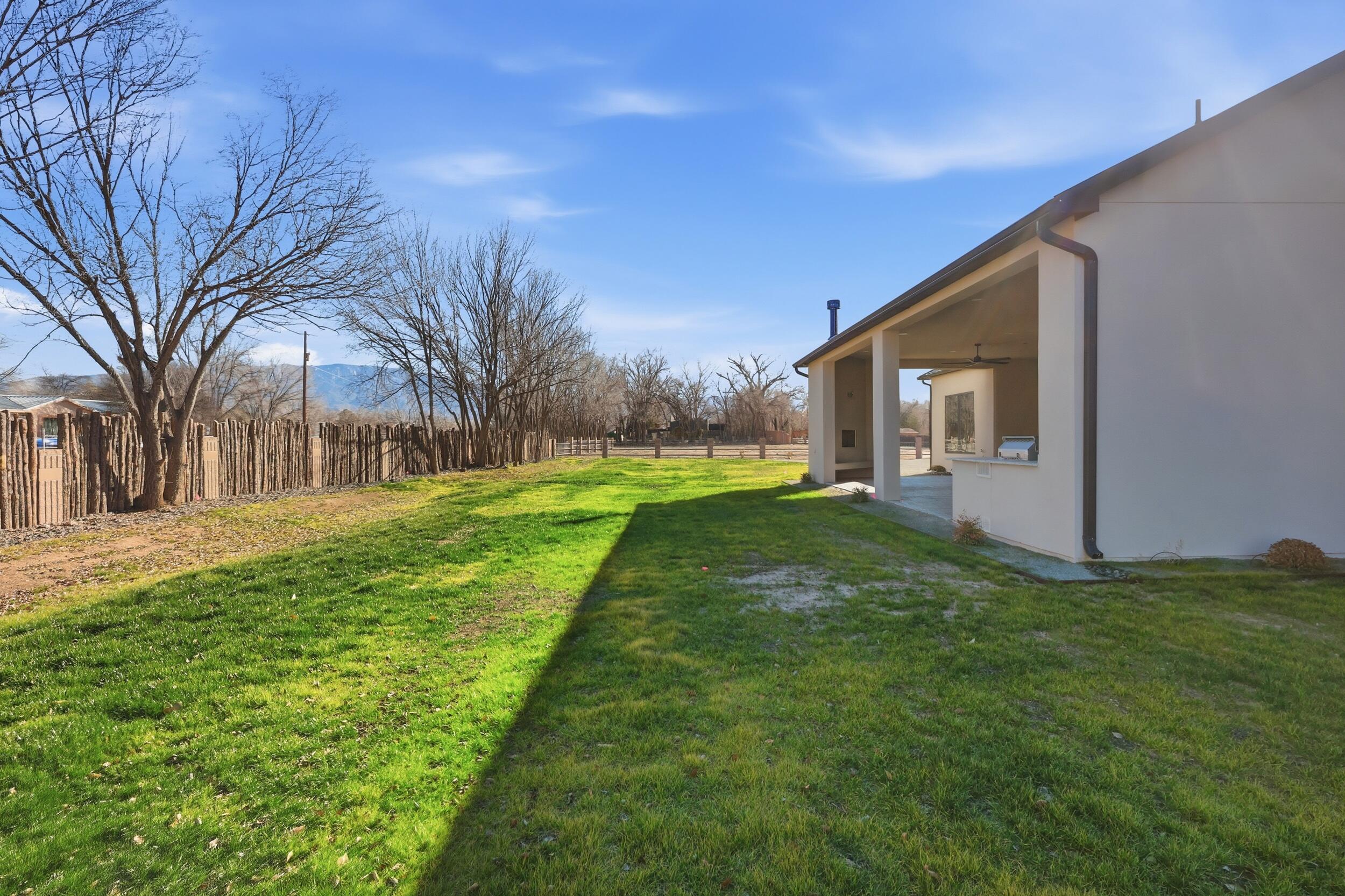 613 Valle Querido Court NW