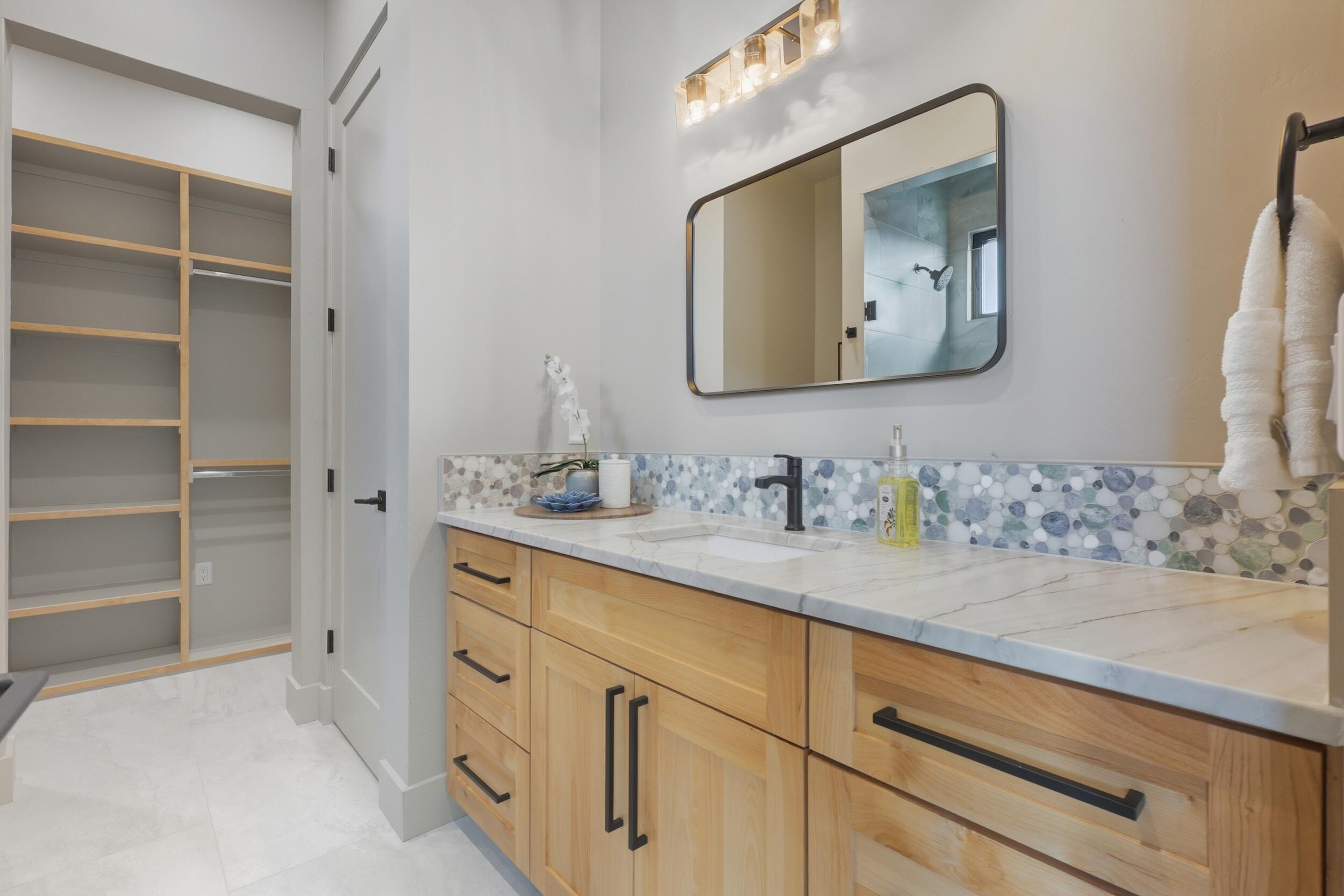 613 Valle Querido Court NW