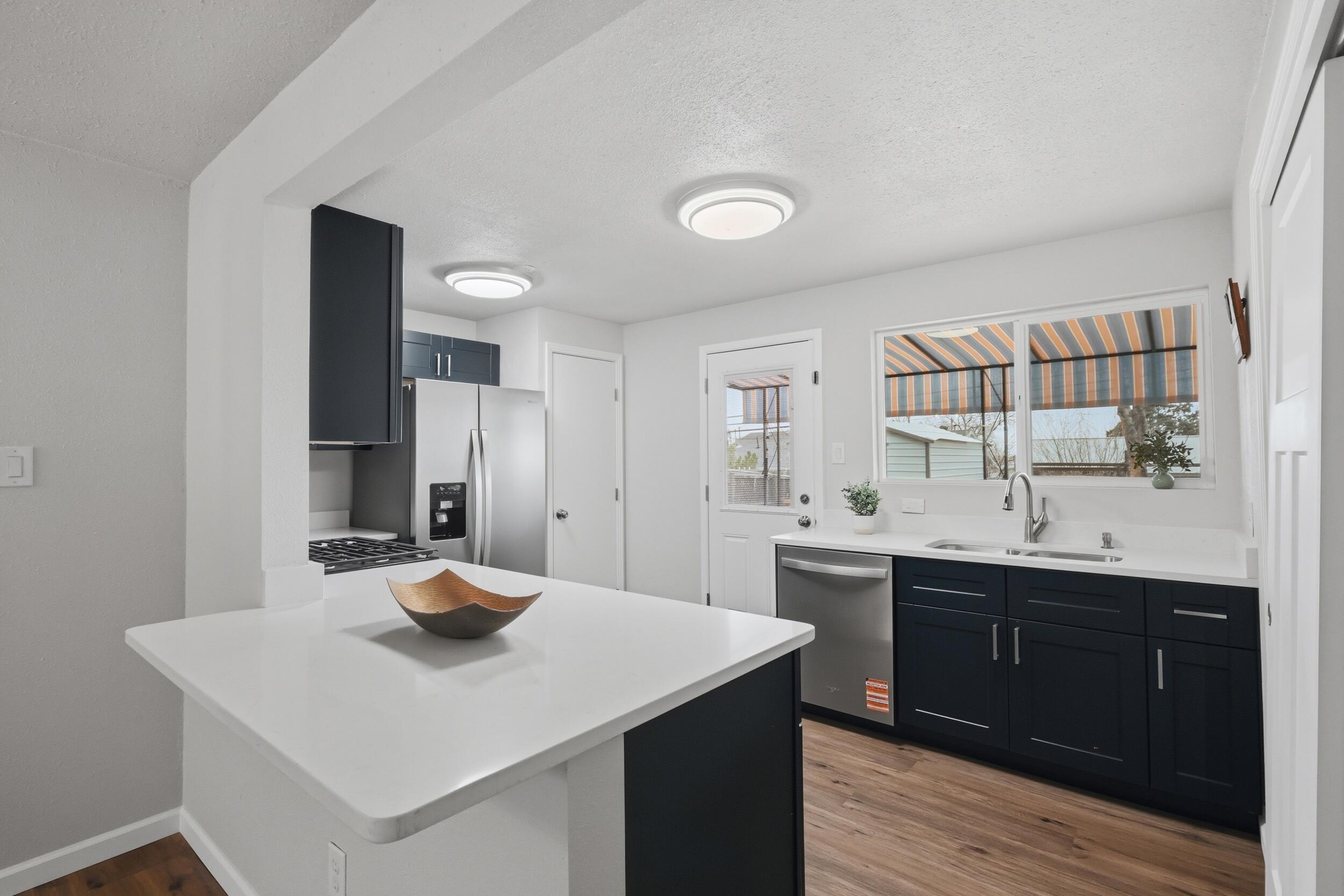 2513 June Street NE