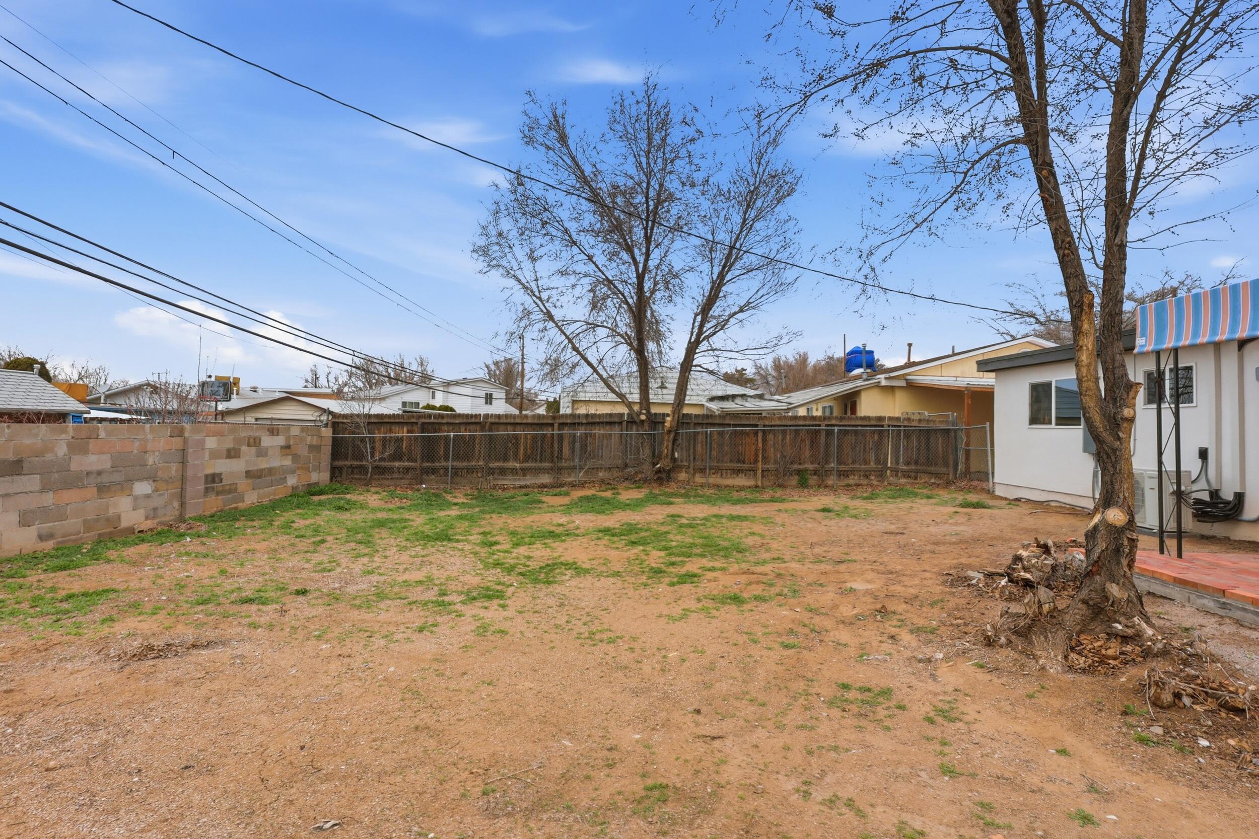 2513 June Street NE