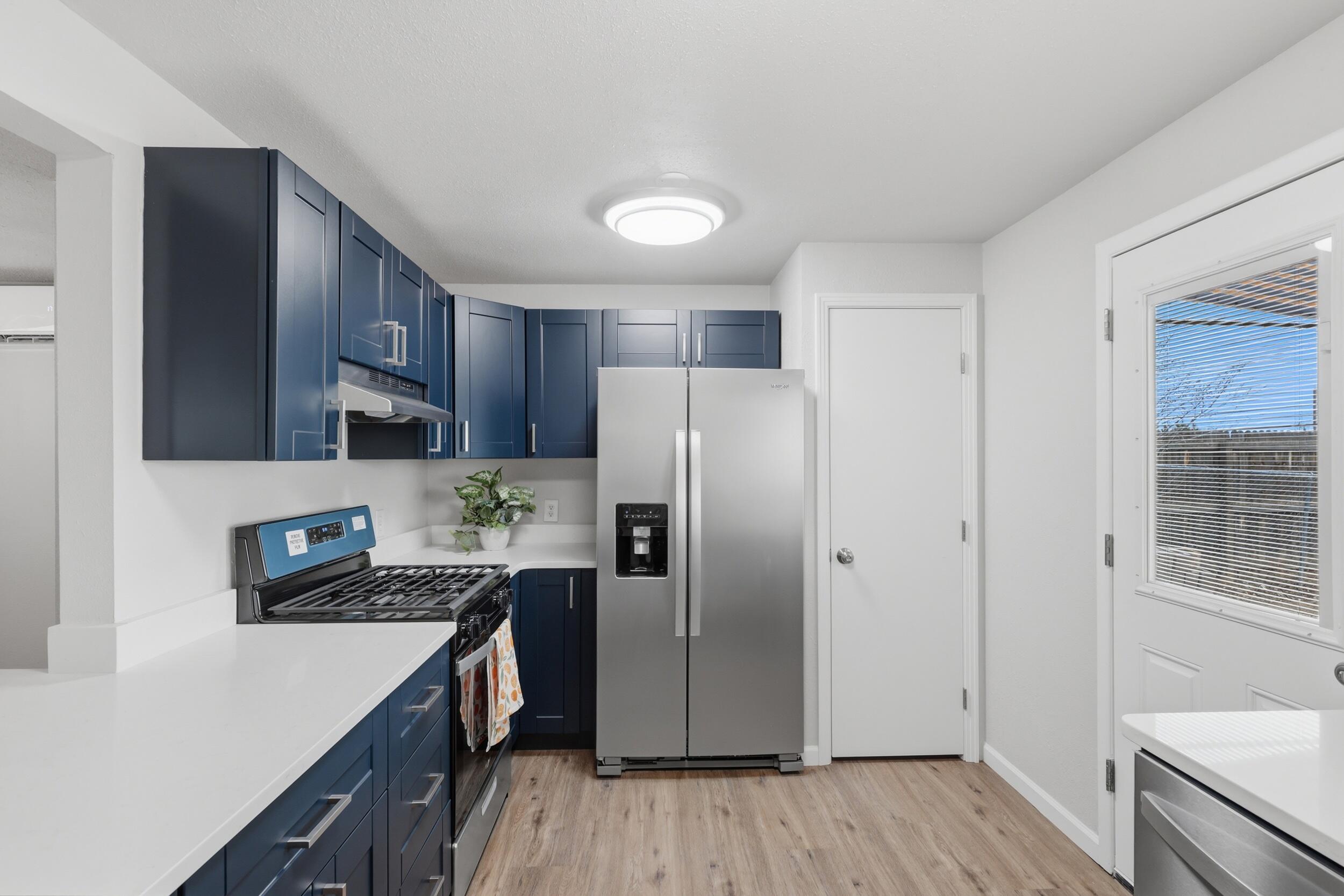 2513 June Street NE