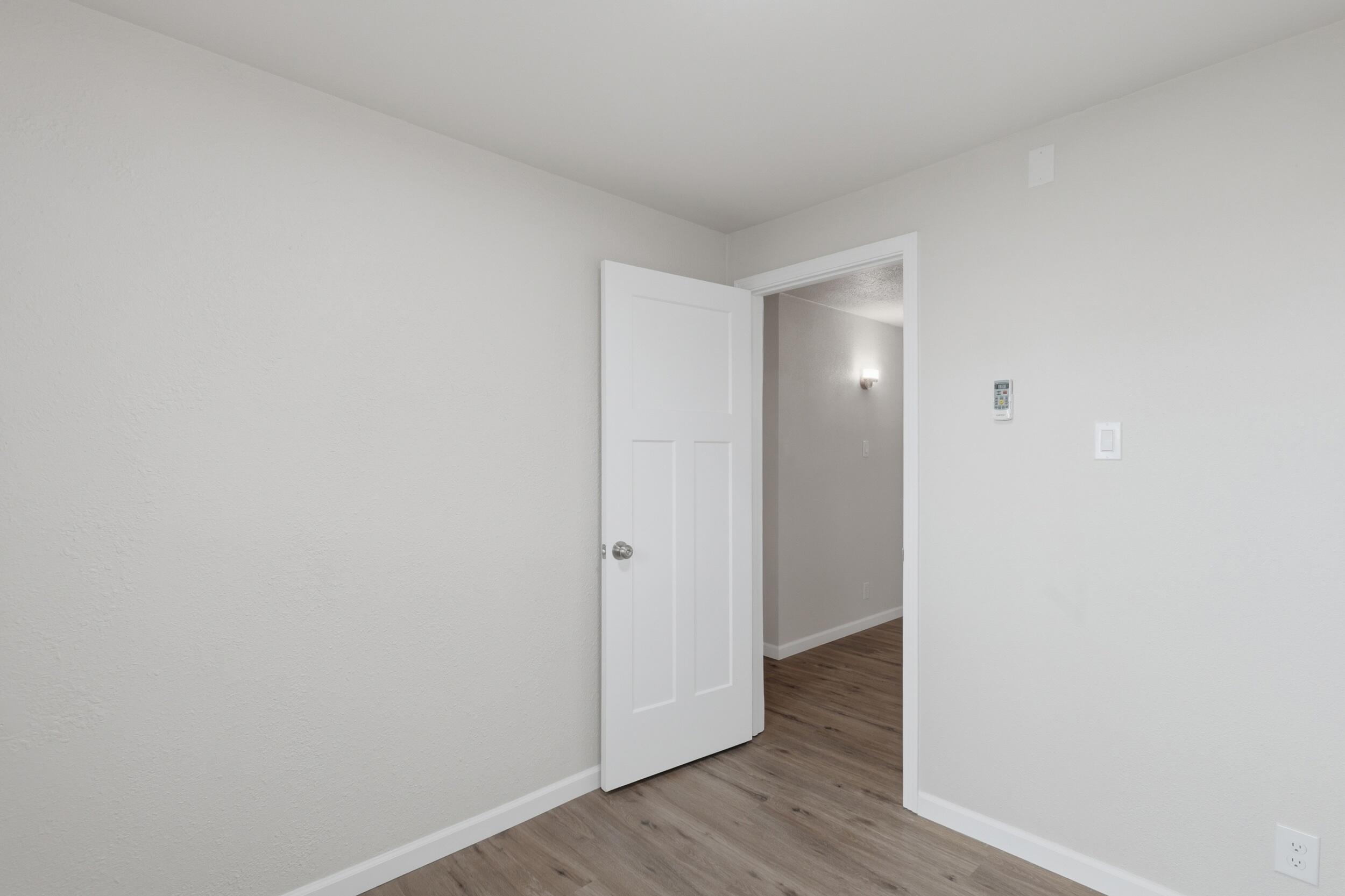 2513 June Street NE