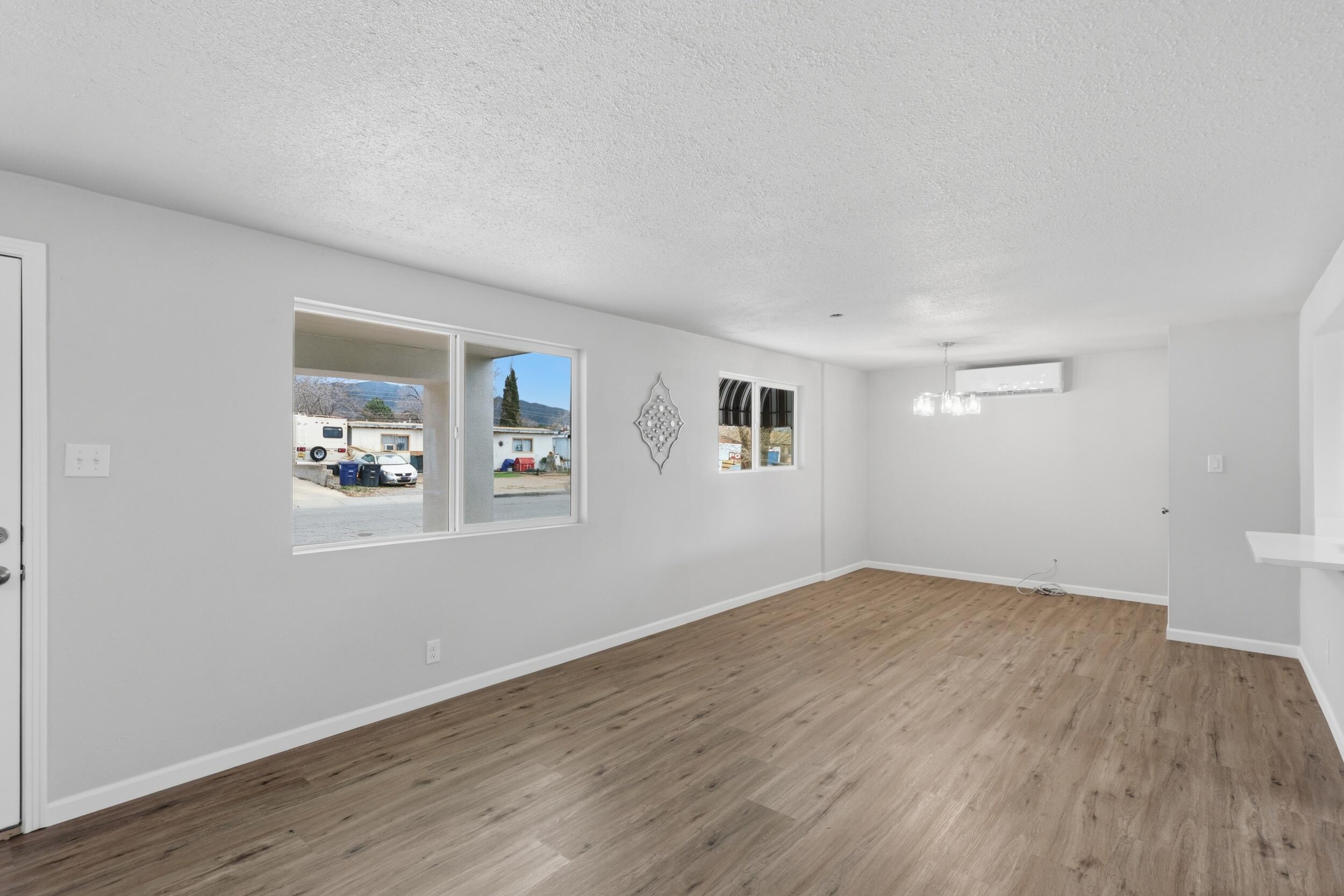 2513 June Street NE