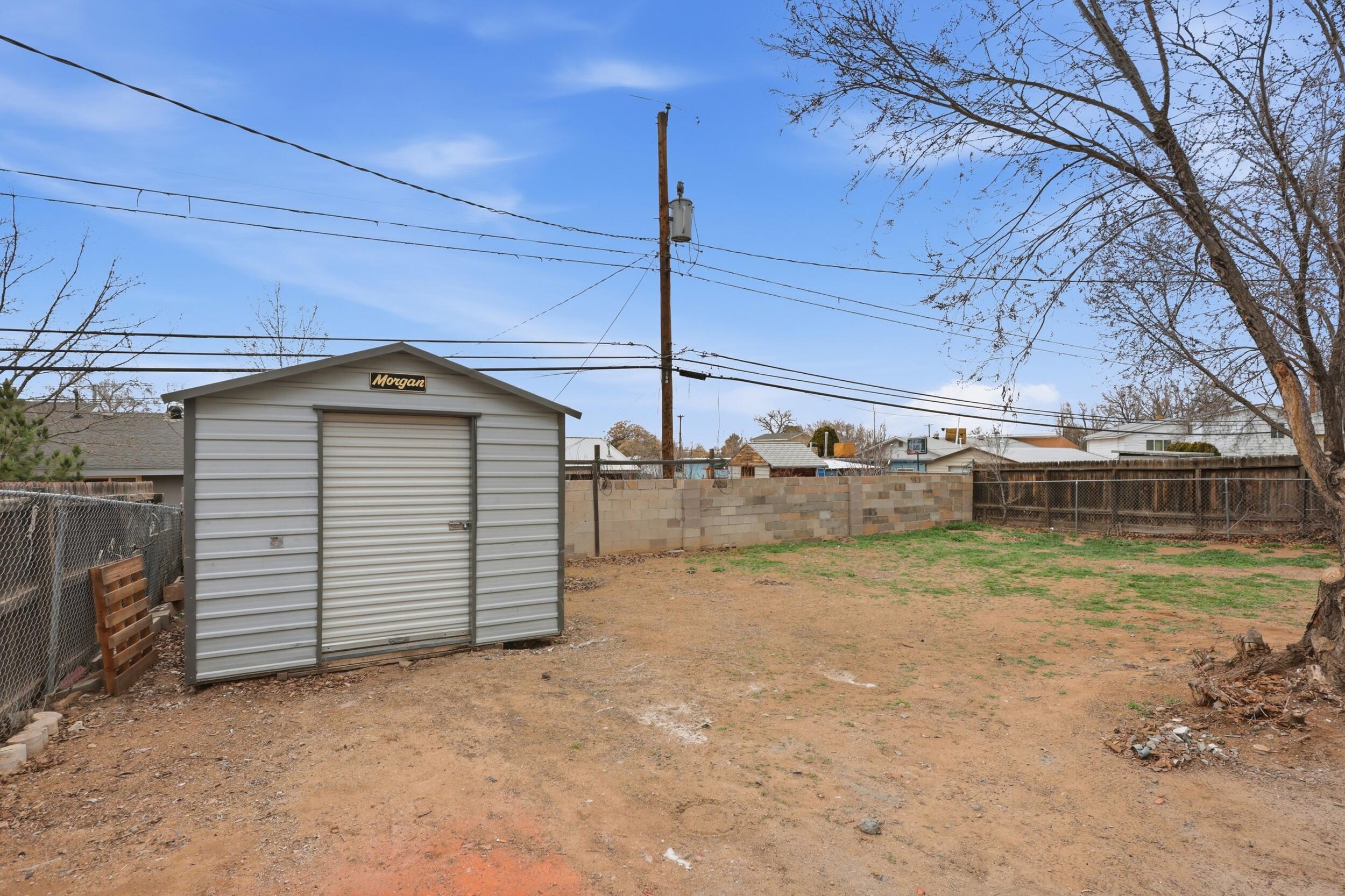 2513 June Street NE