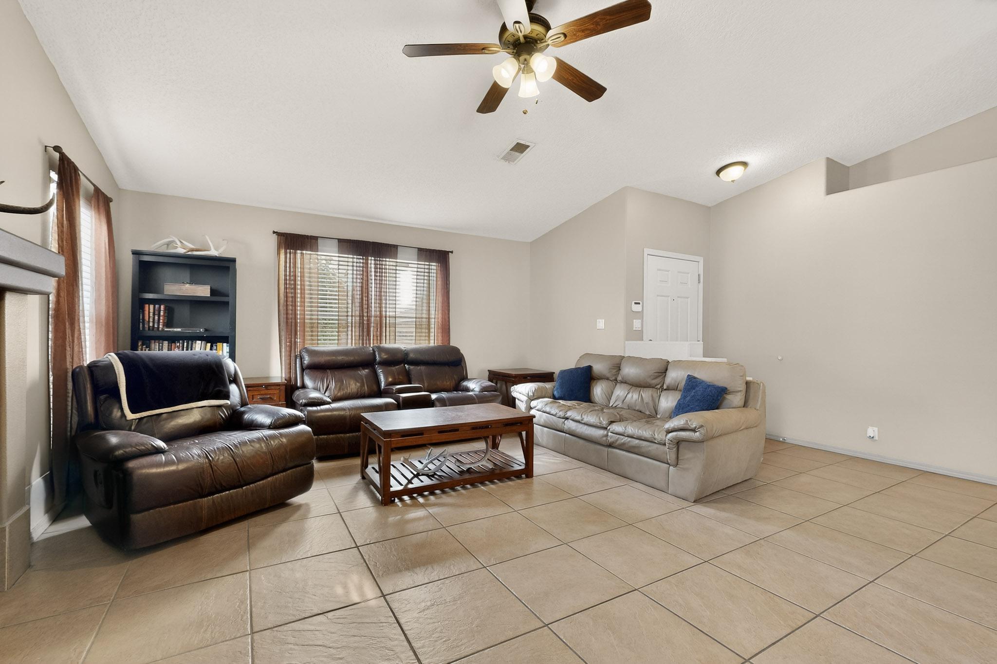 6815 Porlamar Road NW