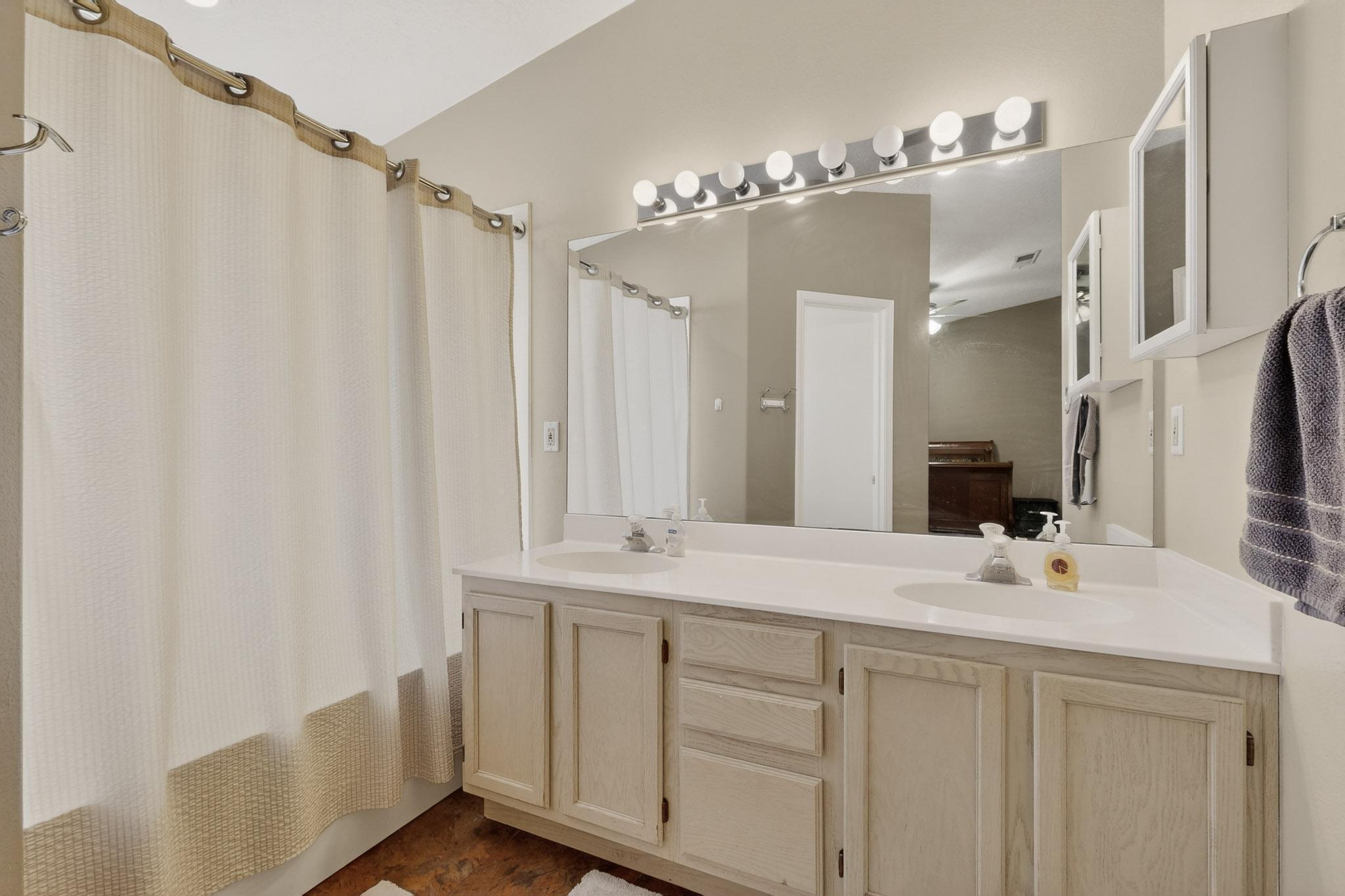 6815 Porlamar Road NW