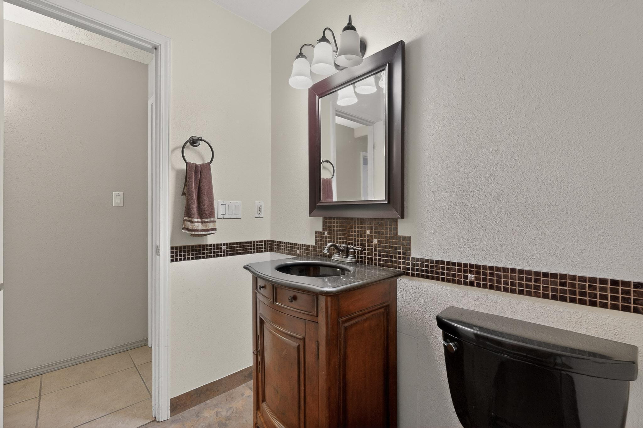 6815 Porlamar Road NW