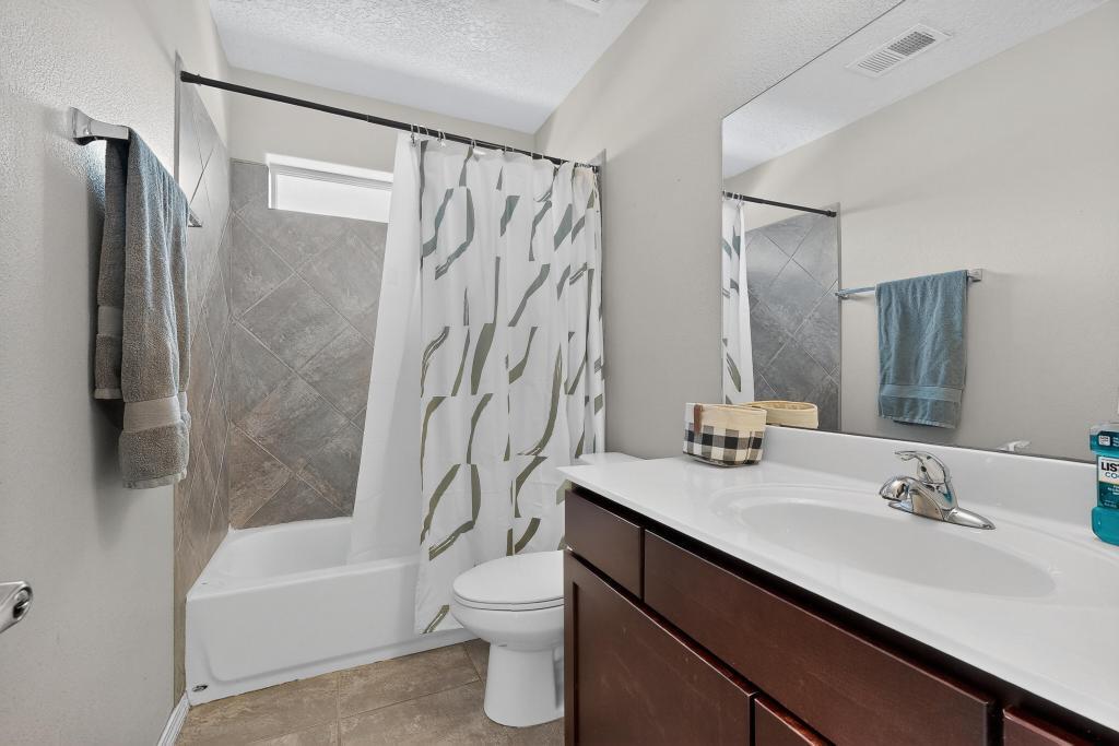 3365 Llano Vista Loop NE