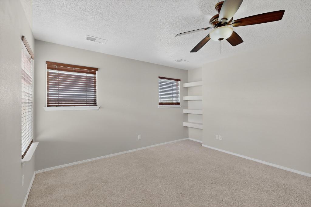 3365 Llano Vista Loop NE