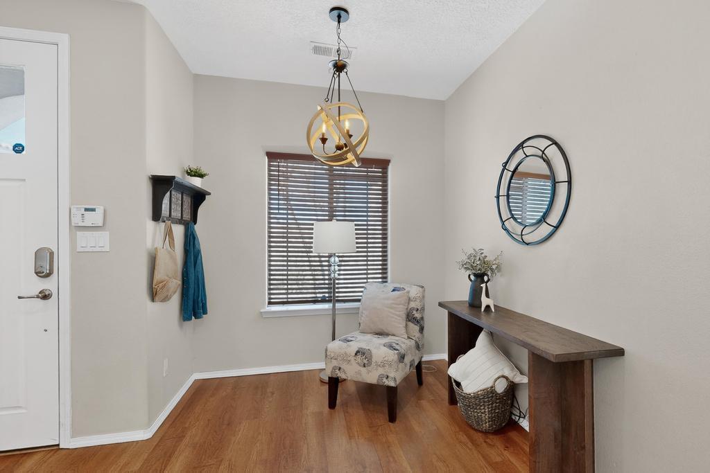 3365 Llano Vista Loop NE