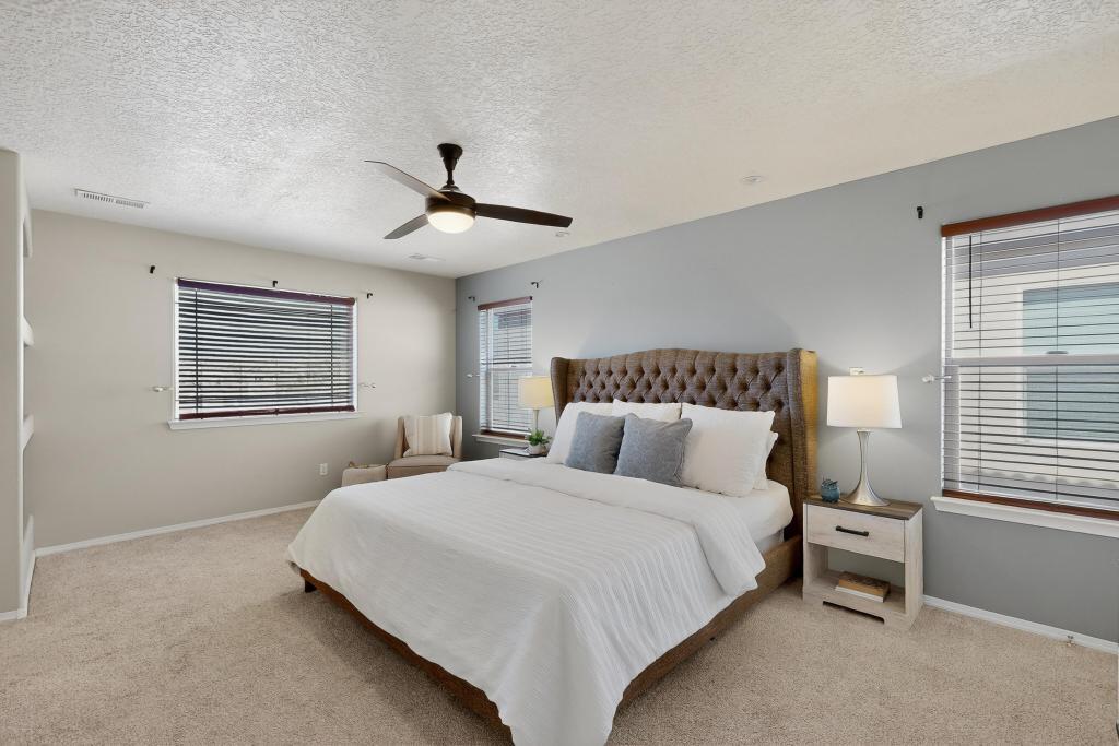 3365 Llano Vista Loop NE